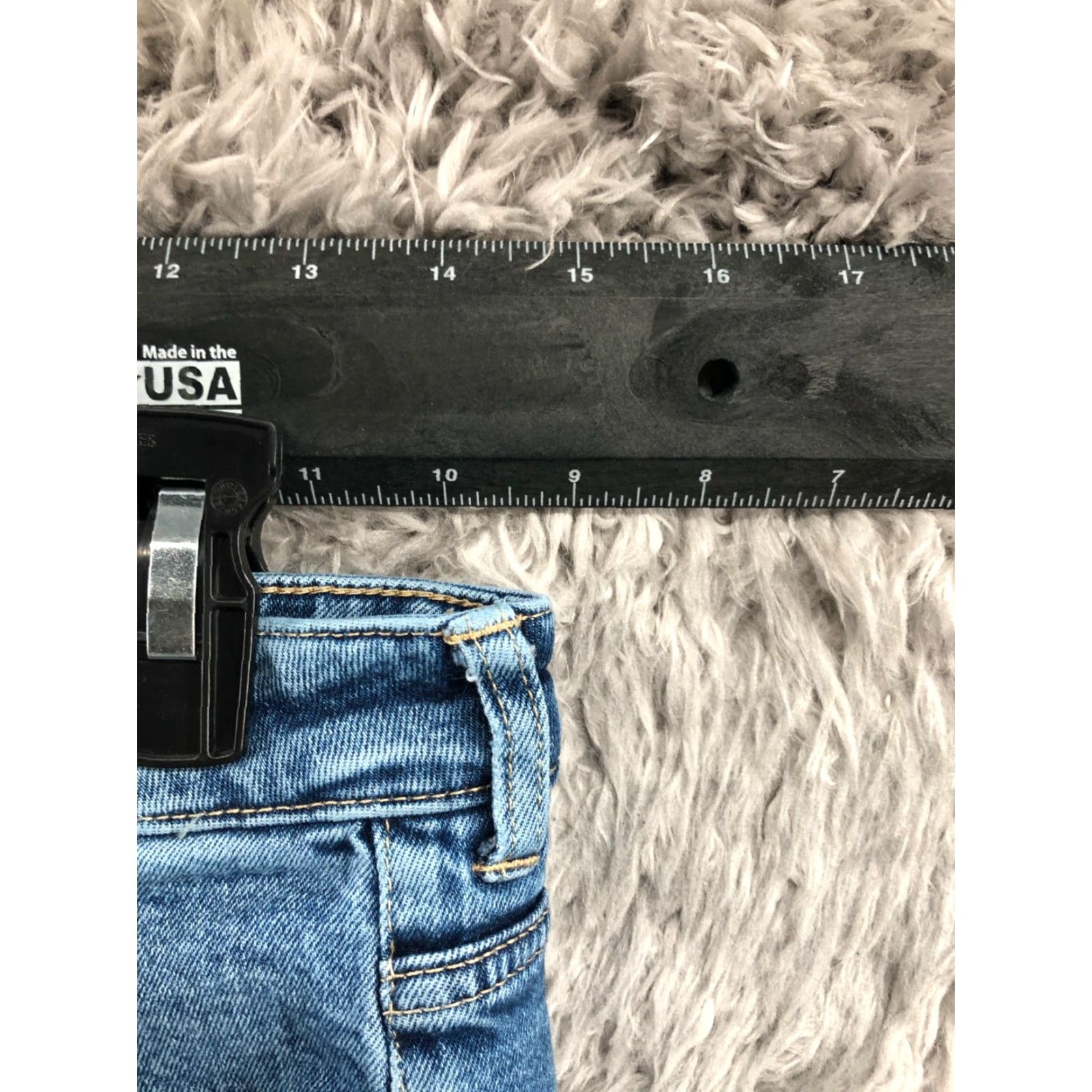 H&M H&M Jeans Regular Size 6 Womens Medium Wash Blue Ankle Rise Mid 8.5-10.5 In Denim Pocket Zipper Button Belt Loops 5-Pocket Style VINTAGE? Size 28" / US 6 / IT 42 - 2 Thumbnail