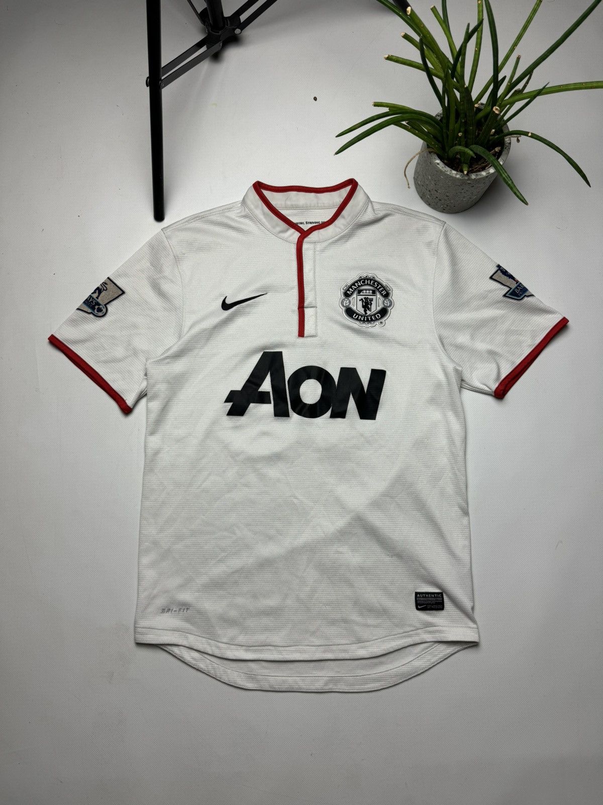 Nike RARE vintage Manchester United Nike soccer jersey V.persie Size US S / EU 44-46 / 1 - 2 Thumbnail