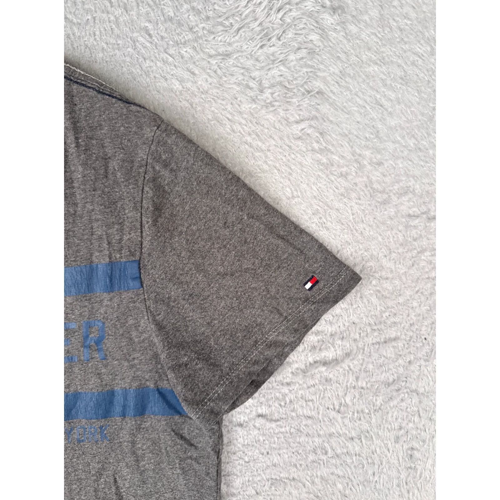 Tommy Hilfiger Tommy Hilfiger Shirt Adult Medium Gray Short Sleeve Crew Neck 100% Cotton READ Size US M / EU 48-50 / 2 - 2 Thumbnail