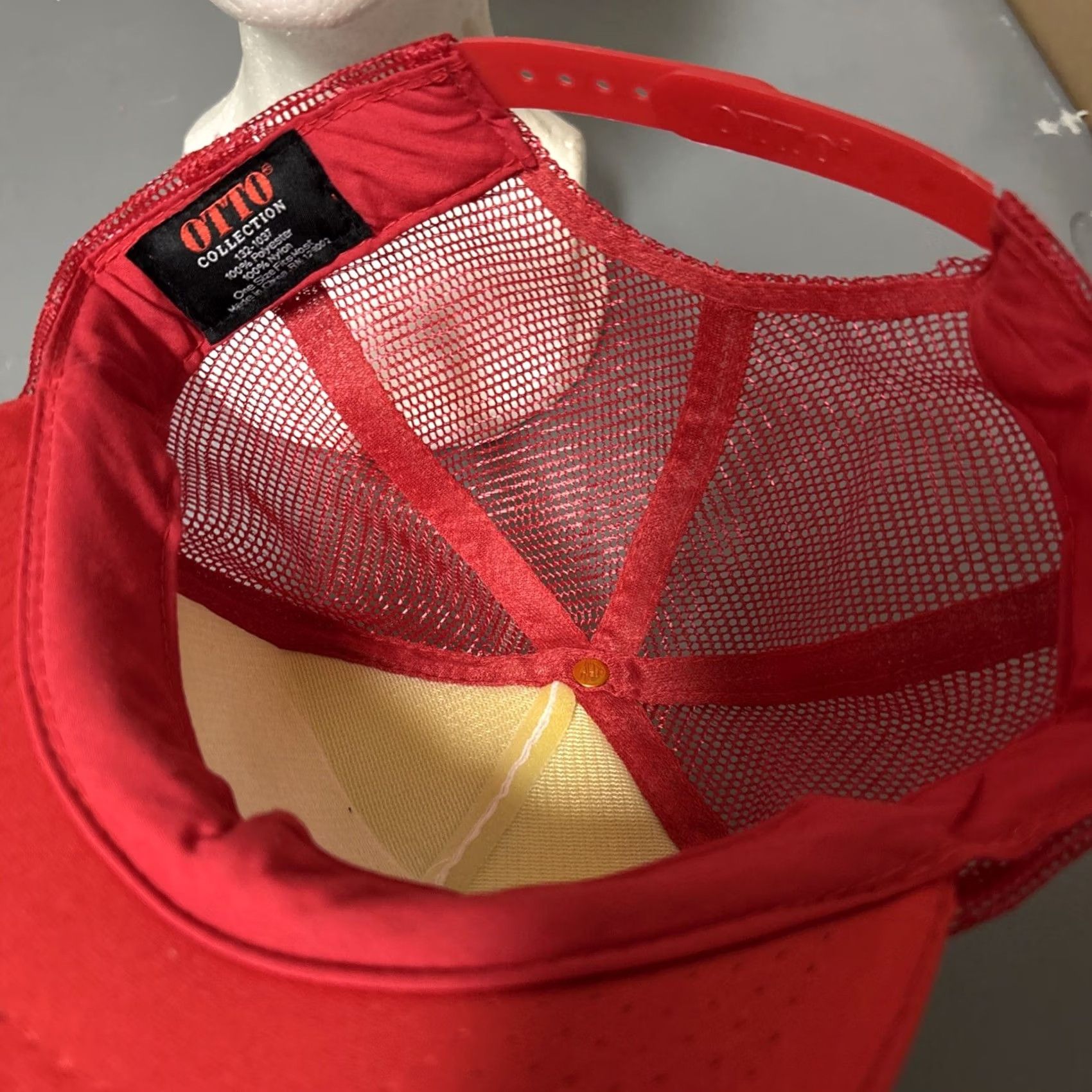 Vintage VINTAGE Otto Collection The Illusion Ain’t Buying Into Status Quo Skater Snap Back Cap Trucker Hat Red Adjustable Men One Size Cap Mens Size ONE SIZE - 7 Thumbnail