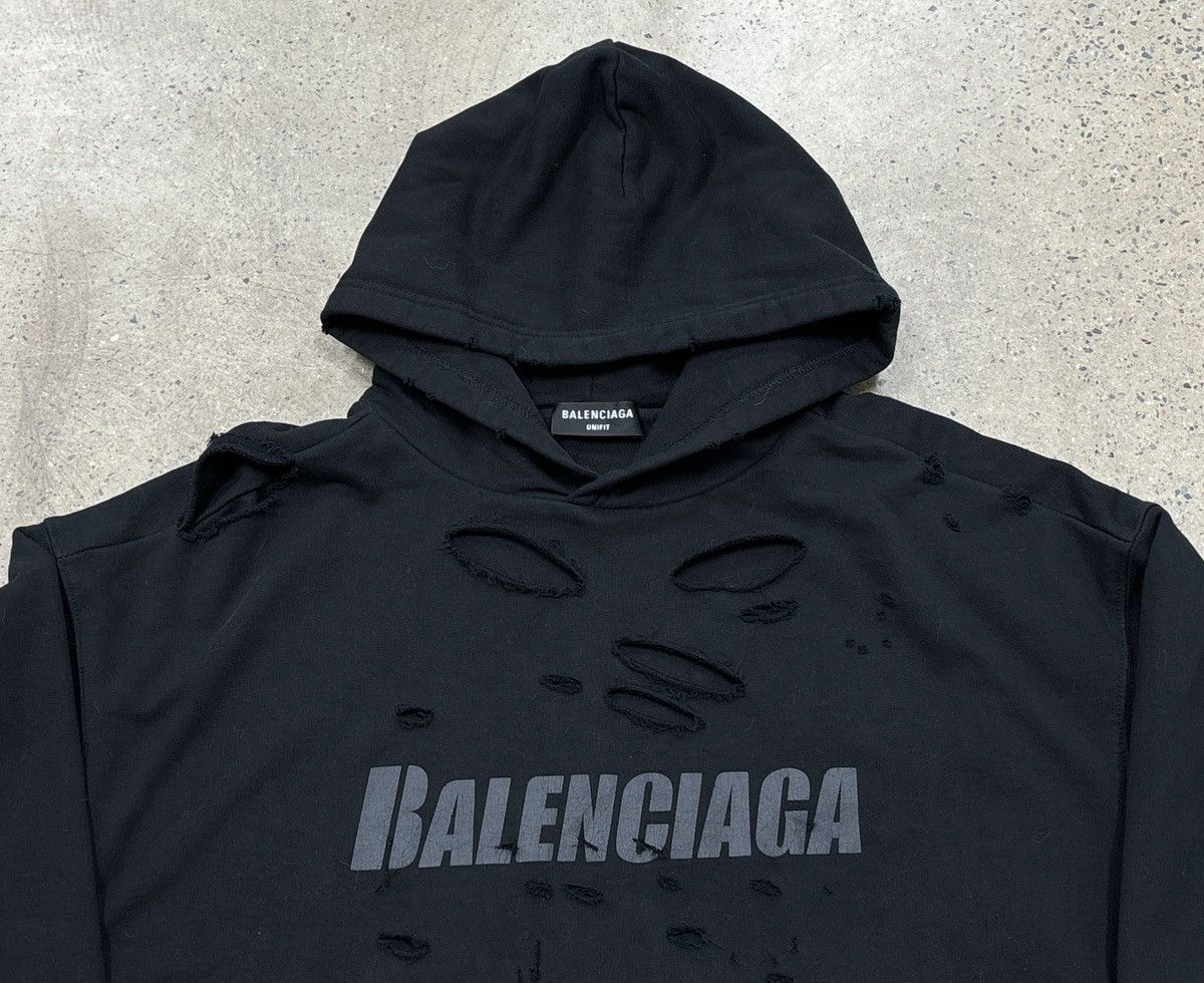 Balenciaga Balenciaga 22fw Destroyed Hoodie，size s（oversize） Size US S / EU 44-46 / 1 - 6 Thumbnail