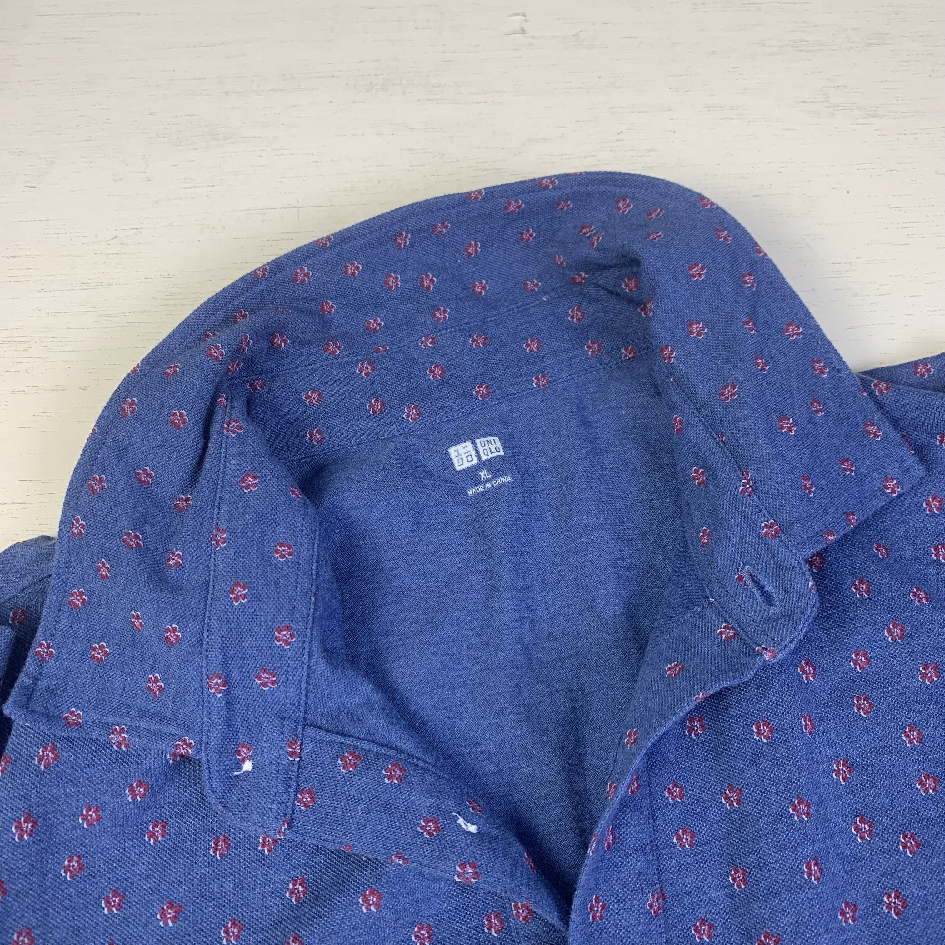 Uniqlo UNIQLO POLO TEES TINY FLORAL Size US XL / EU 56 / 4 - 12 Thumbnail