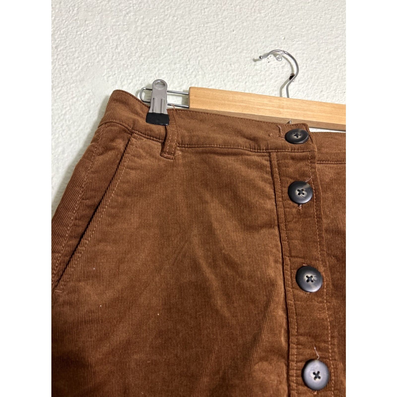 Vintage CAbi Corduroy Mini Skirt Brown 4 Women's Short Button-Up Fall Preppy Tweed 28X19 Belts? Size 27" / US 4 / IT 40 - 5 Thumbnail