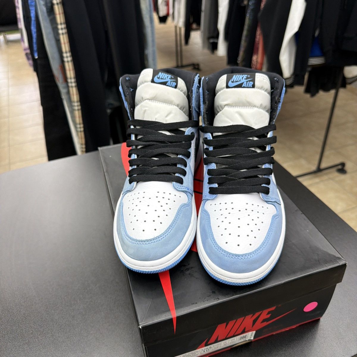 Jordan Brand Air Jordan 1 Retro High OG University Blue size 10.5 mens Size US 10.5 / EU 43-44 - 20 Thumbnail
