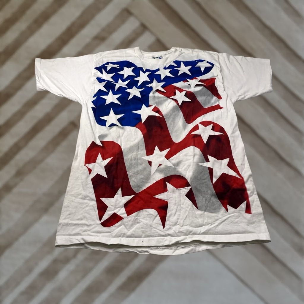 Liquid Blue VINTAGE Liquid Blue USA Shirt Mens XL White Red Blue Flag AOP Graphic Stars T-Shirt Short Sleeve Crew Neck Mens Size US XL / EU 56 / 4 - 1 Thumbnail
