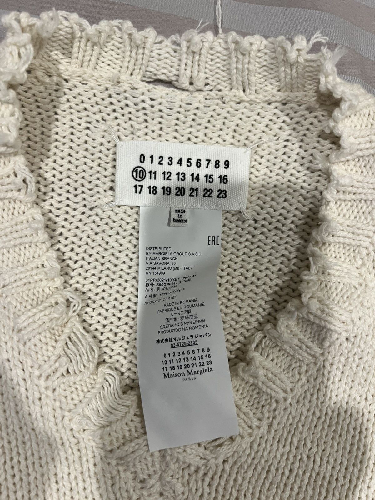 Maison Margiela Off-White Distressed V-Neck Sweater Size US M / EU 48-50 / 2 - 7 Thumbnail
