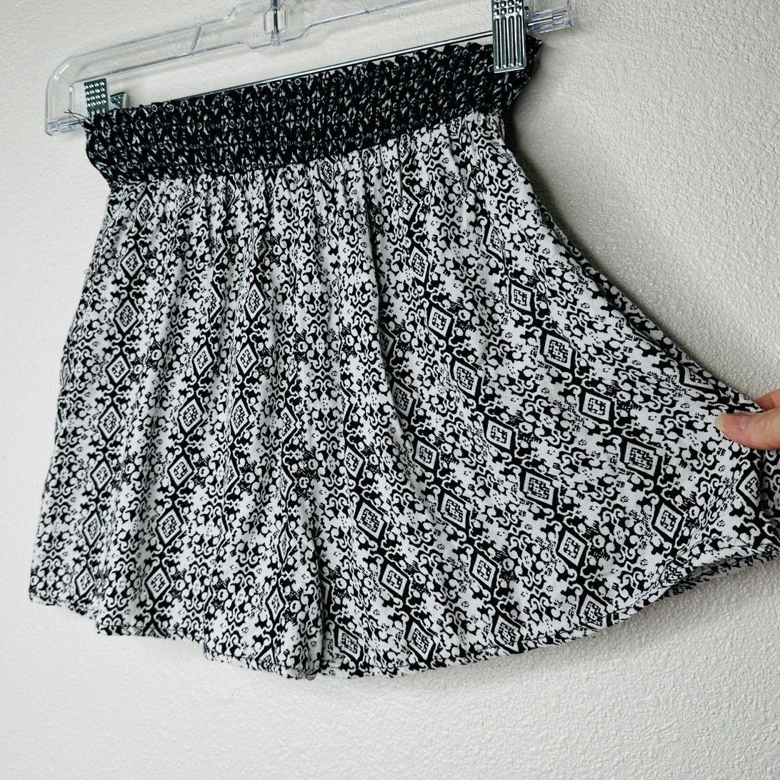 Other Aqua Black & White Diamond Print Pocketed Short Shorts M Size 28" / US 6 / IT 42 - 7 Thumbnail