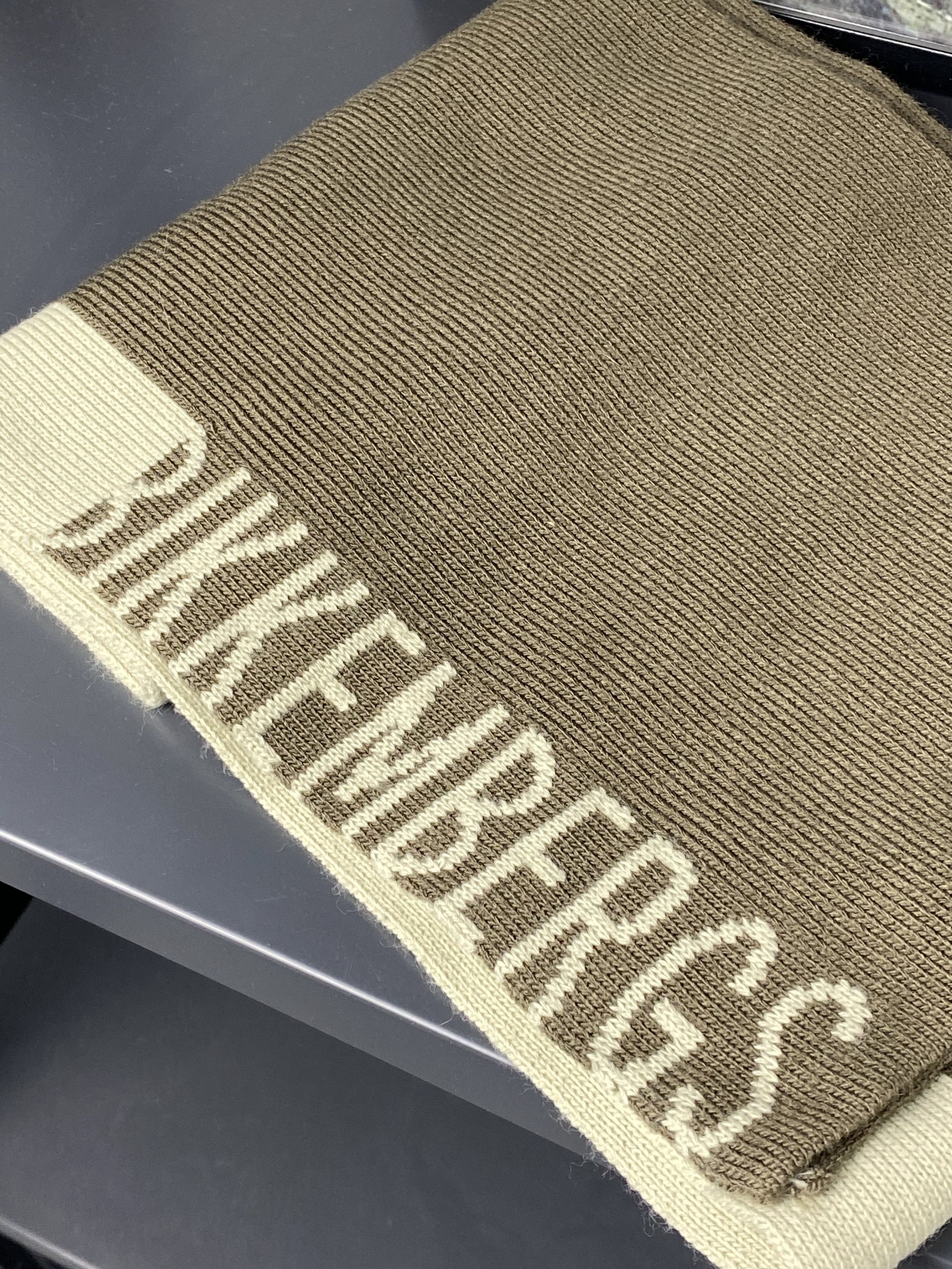 Dirk Bikkembergs Dirk Bikkembergs Wool Big Logo Scarf Muffler Size ONE SIZE - 2 Thumbnail