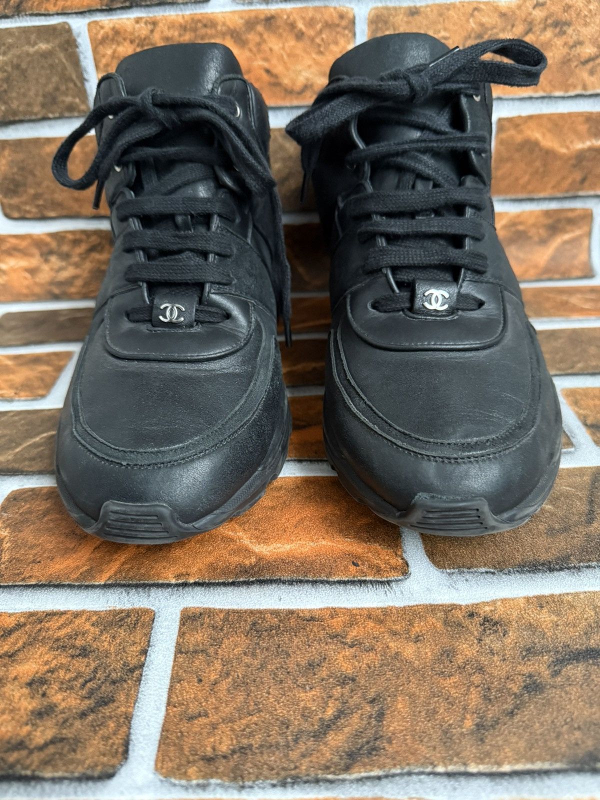 Chanel 🔥♠️Cc trainers Size US 9 / EU 42 - 4 Thumbnail