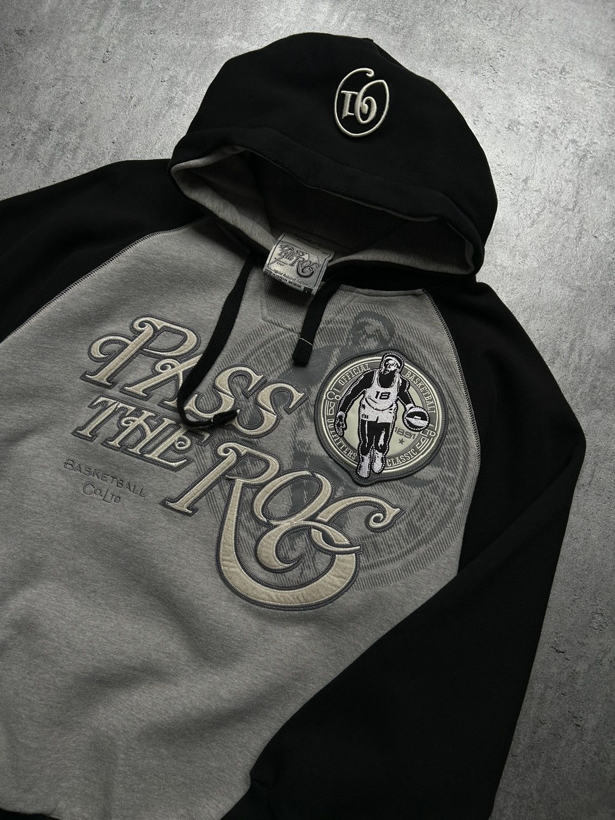Jordan Brand × Vintage Vintage hoodie crewneck Basketball Sweatshirt Pass The Roc Size US L / EU 52-54 / 3 - 2 Thumbnail