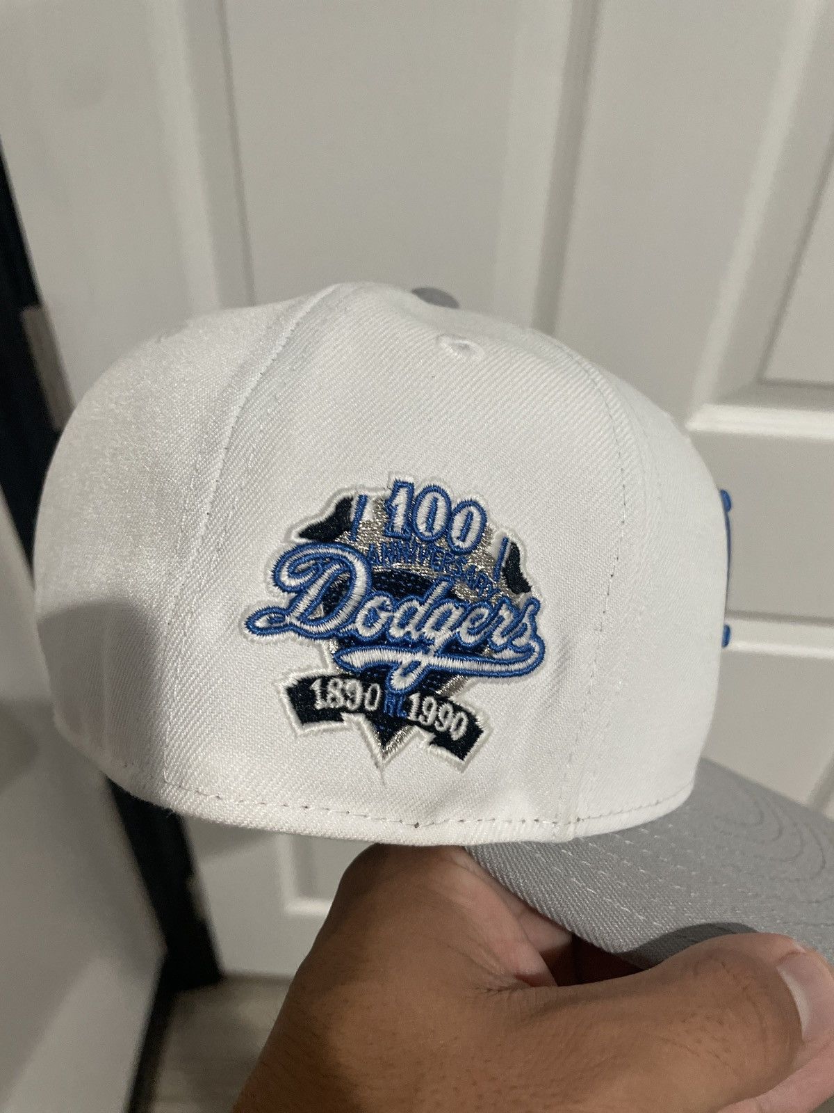 New Era White LA Dodgers hat 7 3/8 Size ONE SIZE - 1 Thumbnail