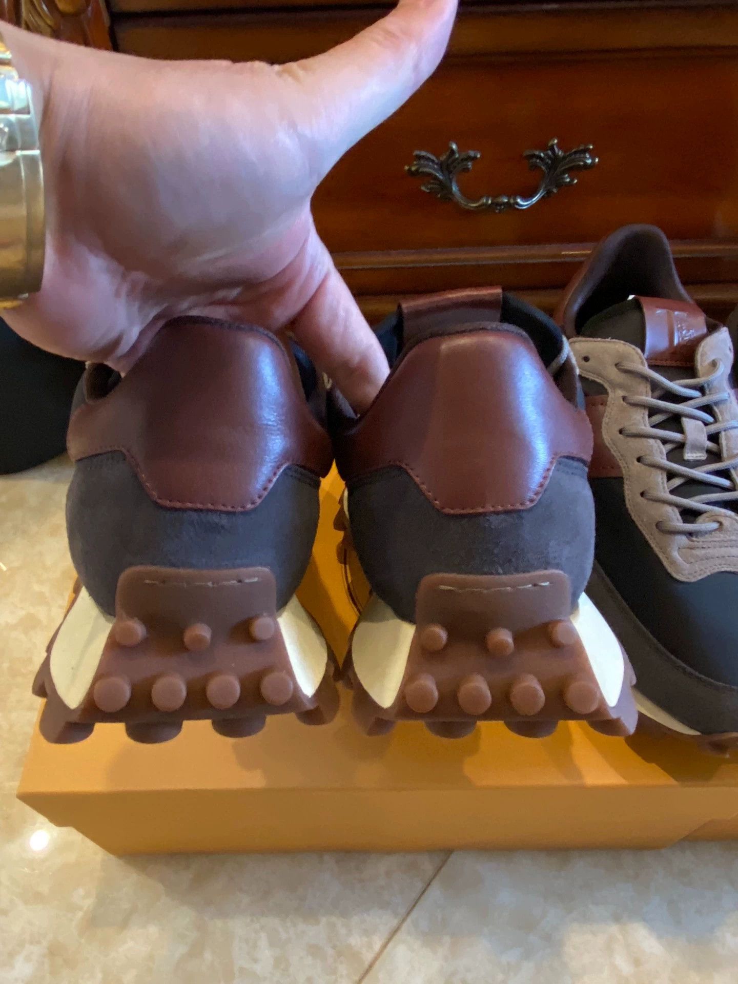 Tod's TOD'S Gommino US 7-8 Size US 7 / EU 40 - 6 Thumbnail