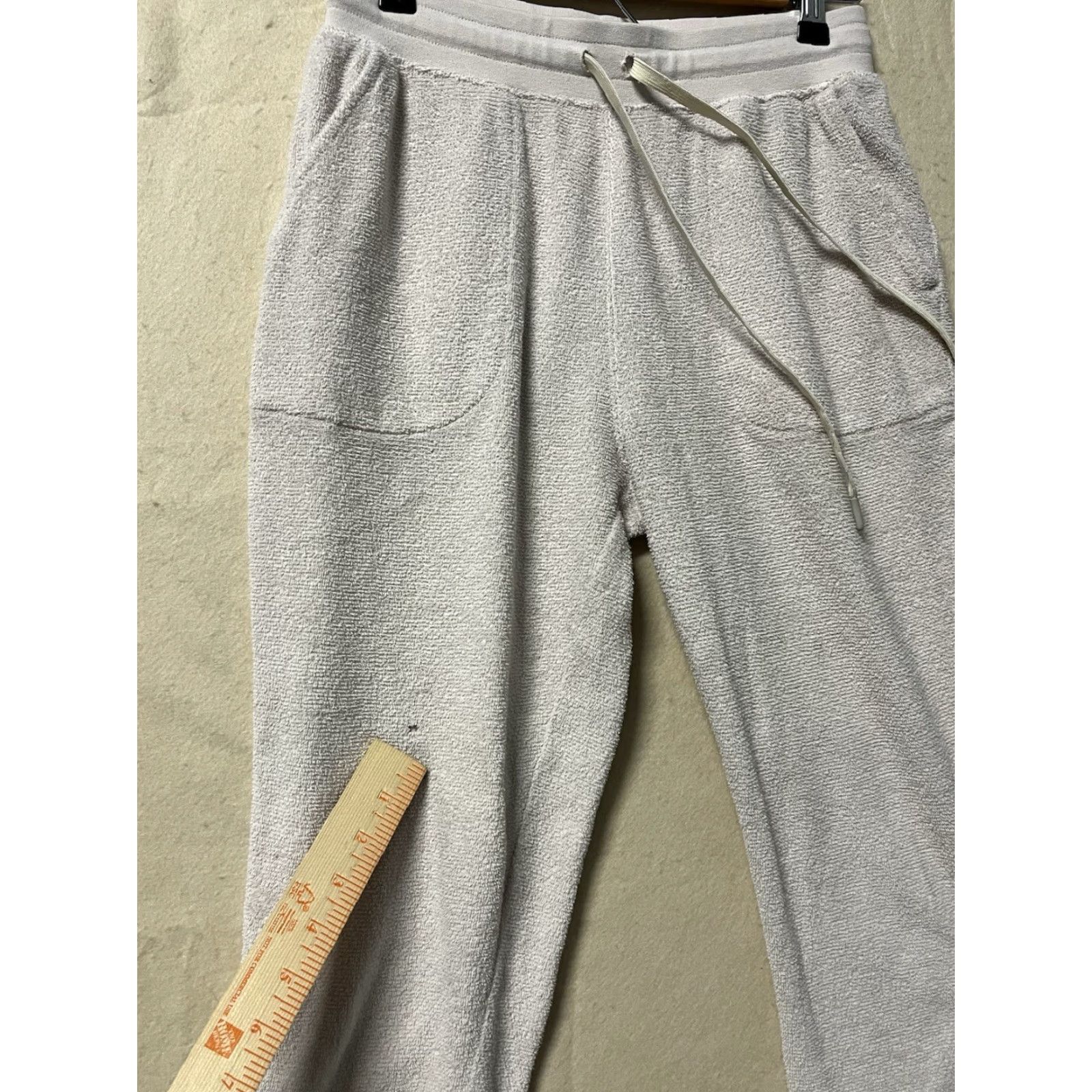 Outerknown VINTAGE Outerknown Waist Pockets Jogger Sweatpants Womens XS Beige Organic Cotton See All Pics Size 26" / US 2 / IT 38 - 7 Thumbnail