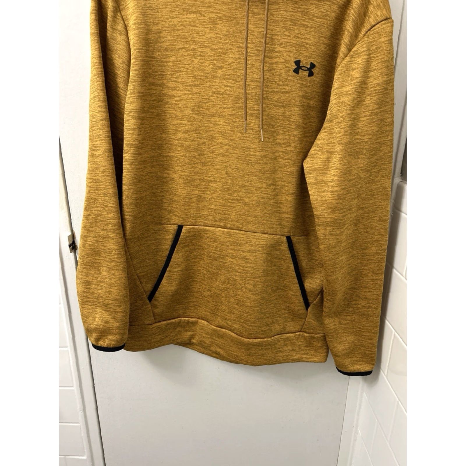 Under Armour Under Armour Hoodie Mens Medium Tall Yellow Gold Fleece Lined Sweatshirt L/S Size US M / EU 48-50 / 2 - 3 Thumbnail