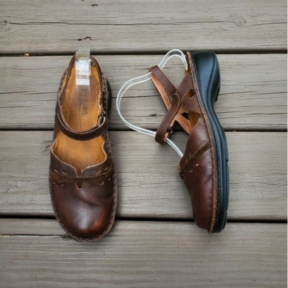 Other Naot Gardenia Brown Leather Cork Sole Mary Jane Loafers 41 Size US 10 / IT 40 - 1 Thumbnail