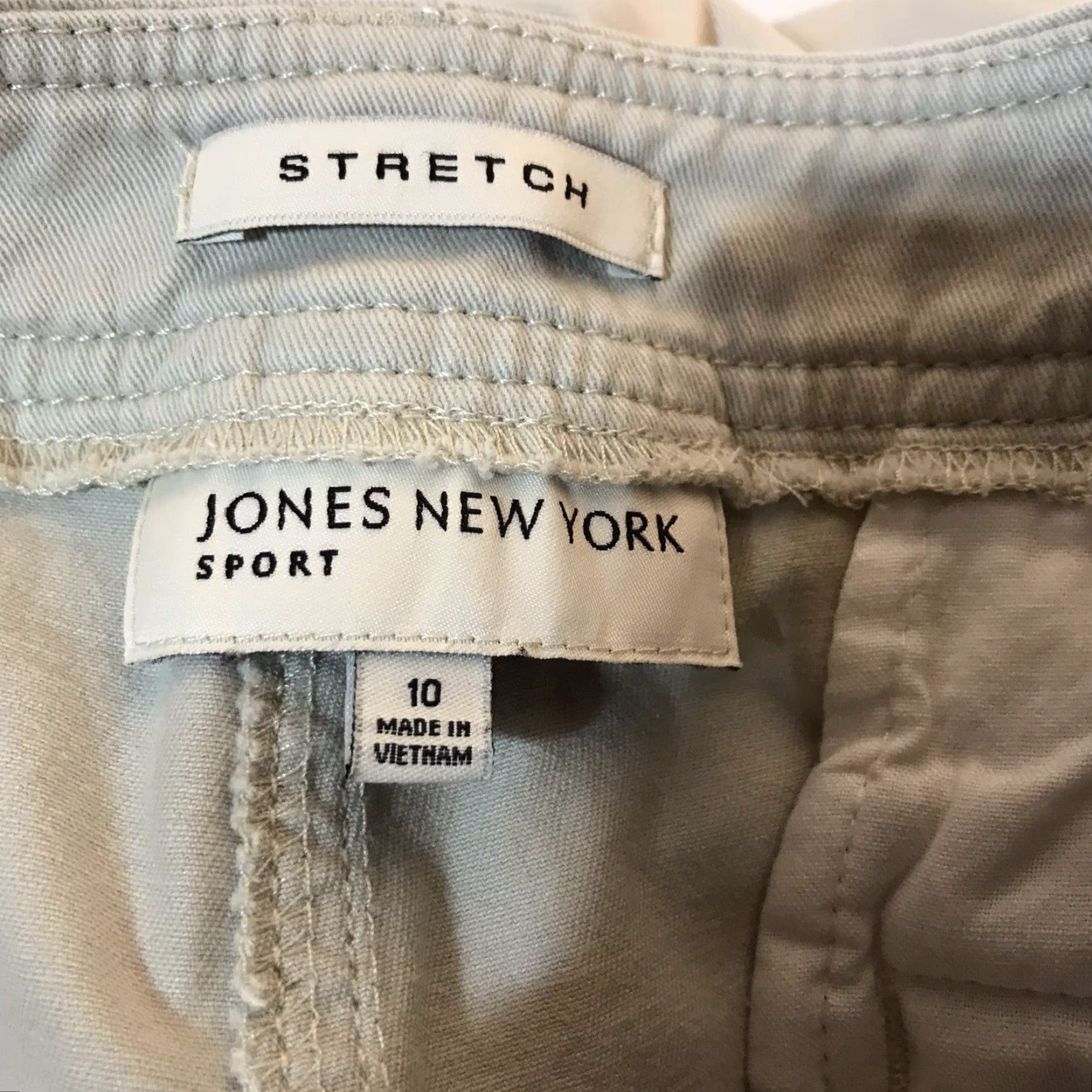 Jones New York Jones New York Women's Bermuda Shorts Size 10 Beige Stretch Casual Workwear Summer Size 32" / US 10 / IT 46 - 3 Thumbnail