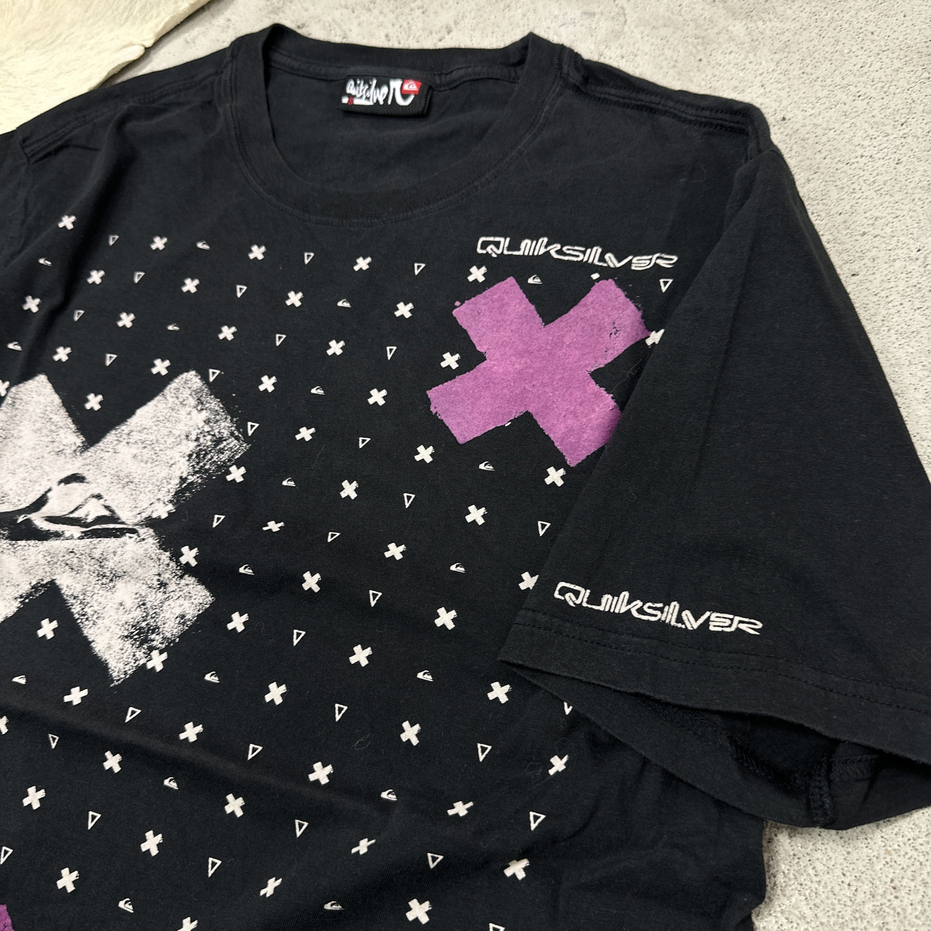 Quiksilver Vintage Casual Streetwear Quiksilver T-shirt Y2K Size US S / EU 44-46 / 1 - 2 Thumbnail