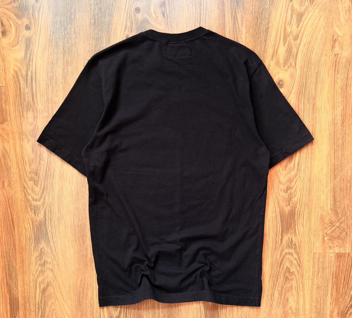 Vetements Rare Vetements Hug Me T-Shirt Size US S / EU 44-46 / 1 - 8 Thumbnail