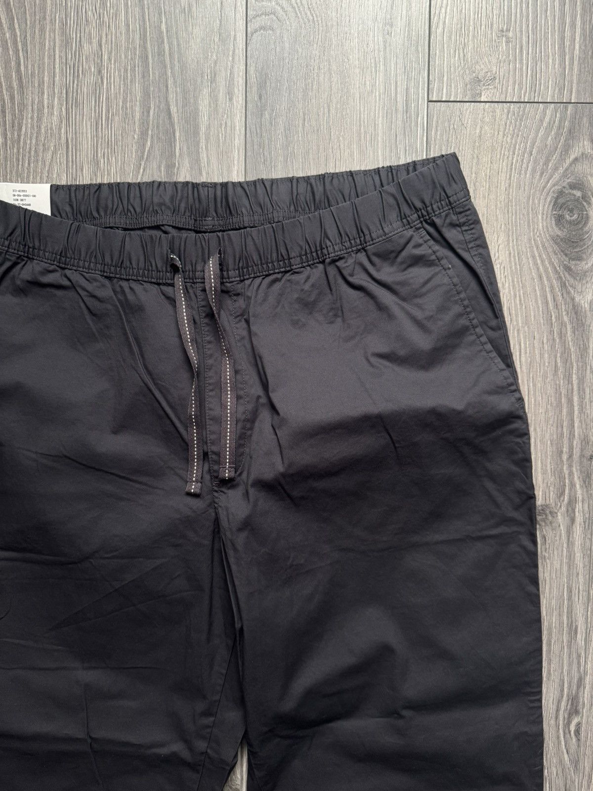 Uniqlo UNIQLO Men's Cotton Relaxed Ankle Pants in Dark Gray XL. Size US 36 / EU 52 - 4 Thumbnail