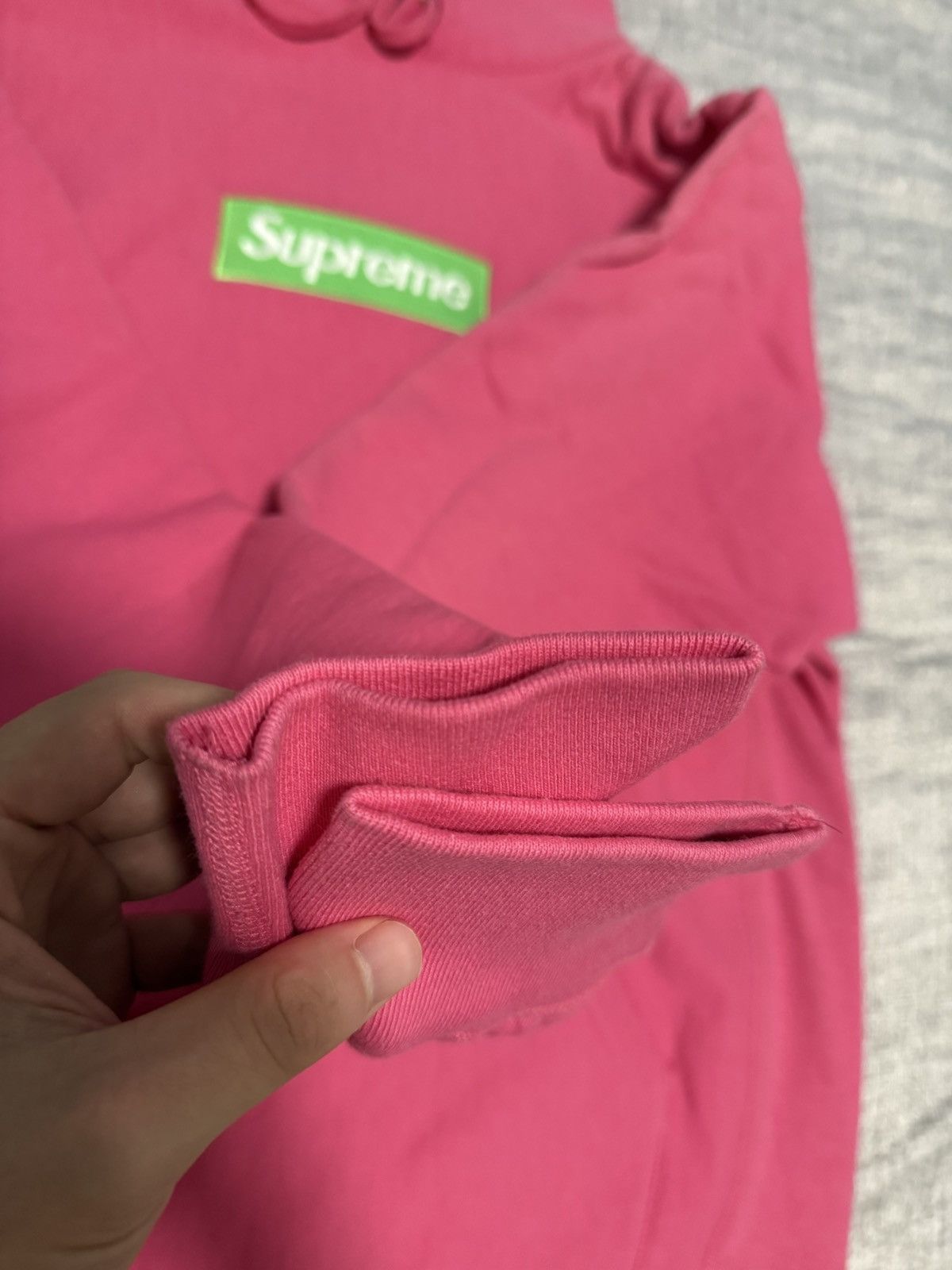 Supreme Supreme fw17 pale lime on pink magenta box logo hoodie Size US L / EU 52-54 / 3 - 10 Thumbnail