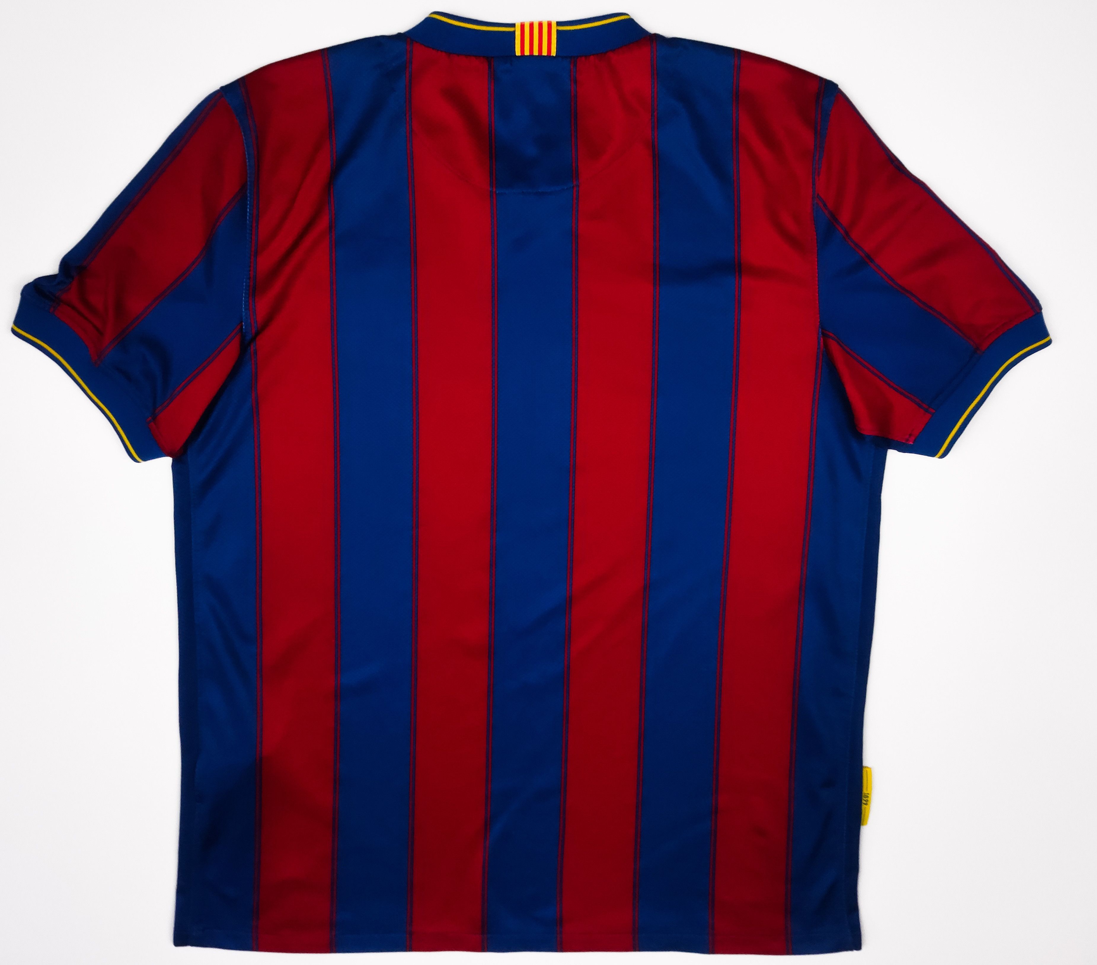 Nike FC Barcelona 2009 2010 Nike Home Shirt Vintage Barca Unicef Size US M / EU 48-50 / 2 - 2 Thumbnail
