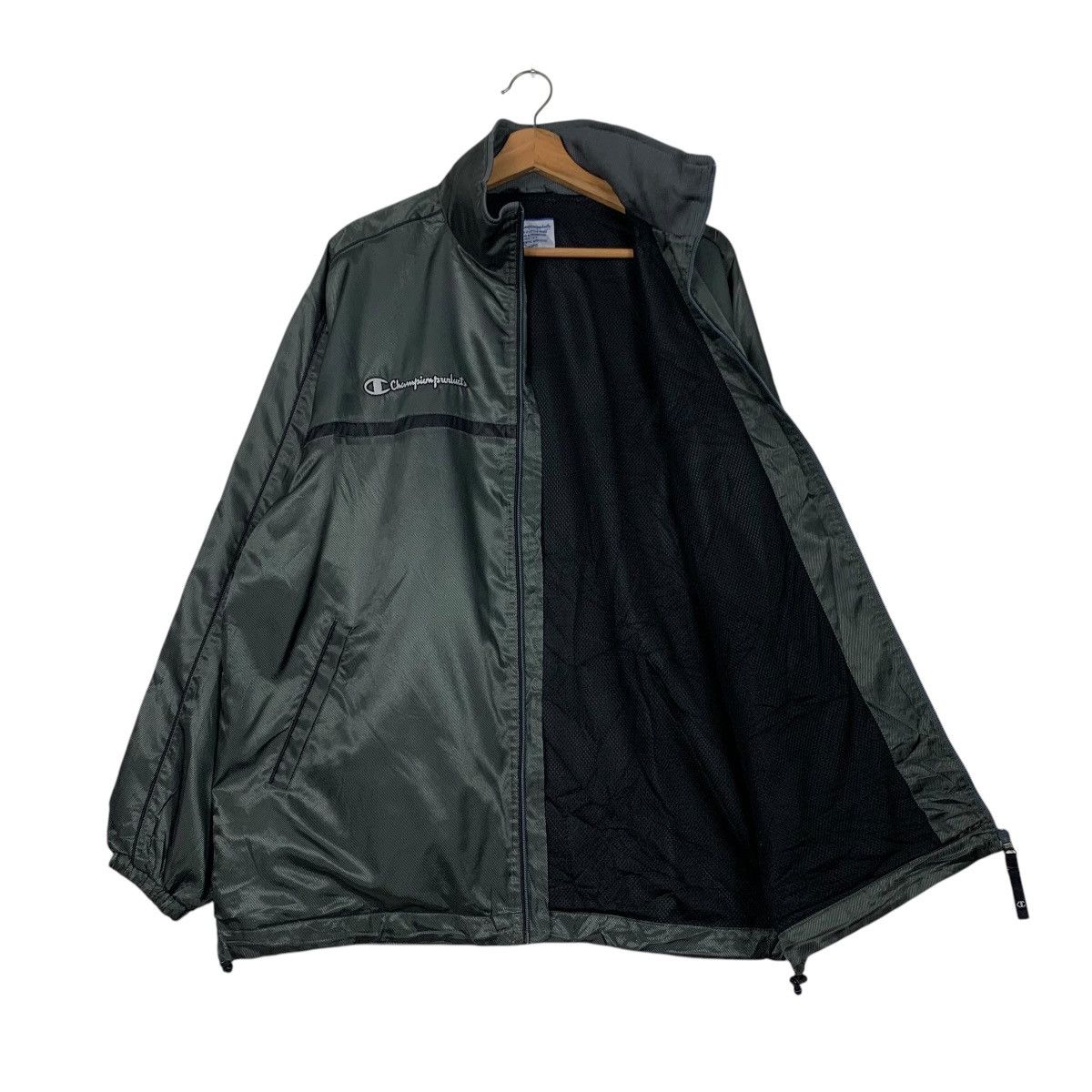 Champion CHAMPION Products Small Logo Lightweight Jacket #2373-C106 Size US L / EU 52-54 / 3 - 9 Thumbnail