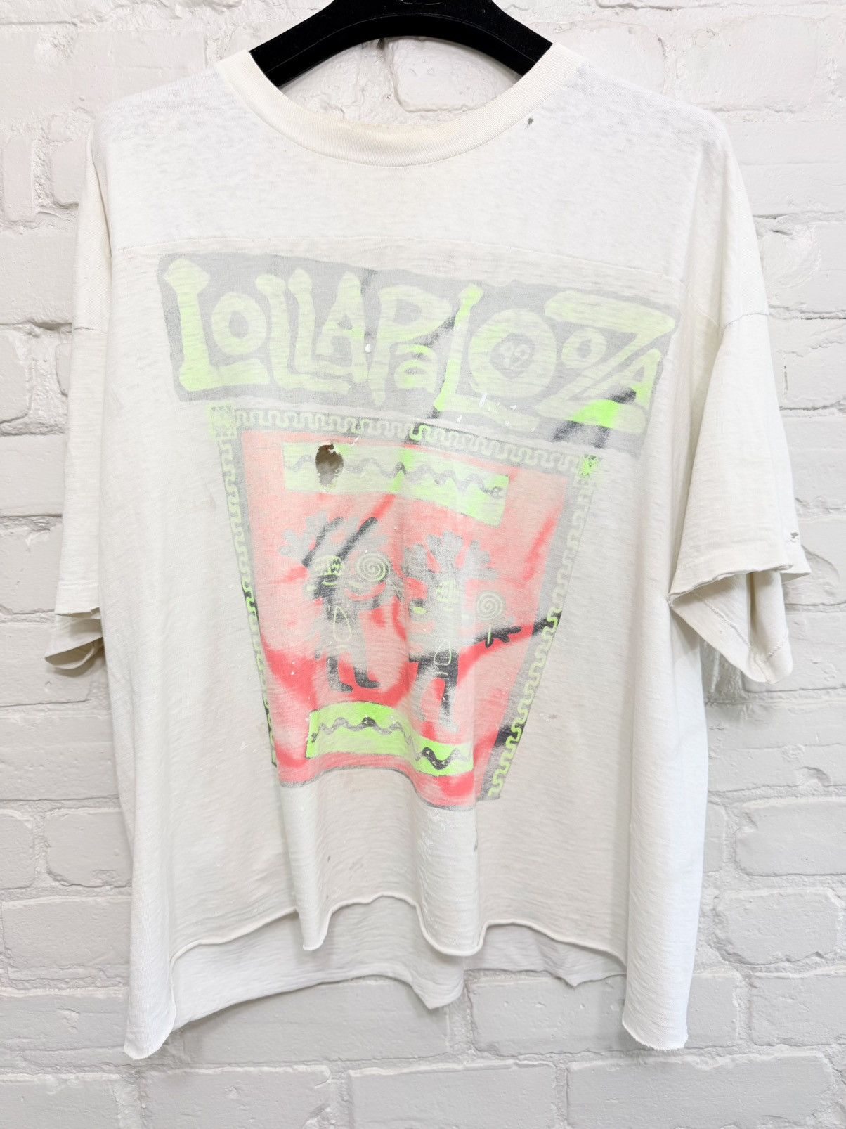 Vintage Vintage 1992 Lollapalooza thrashed shirt Size US XXL / EU 58 / 5 - 1 Thumbnail