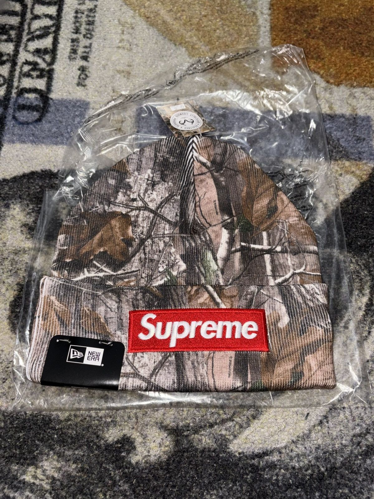New Era × Supreme Supreme New Era Box Logo Beanie Woodland Camo Size ONE SIZE - 1 Thumbnail