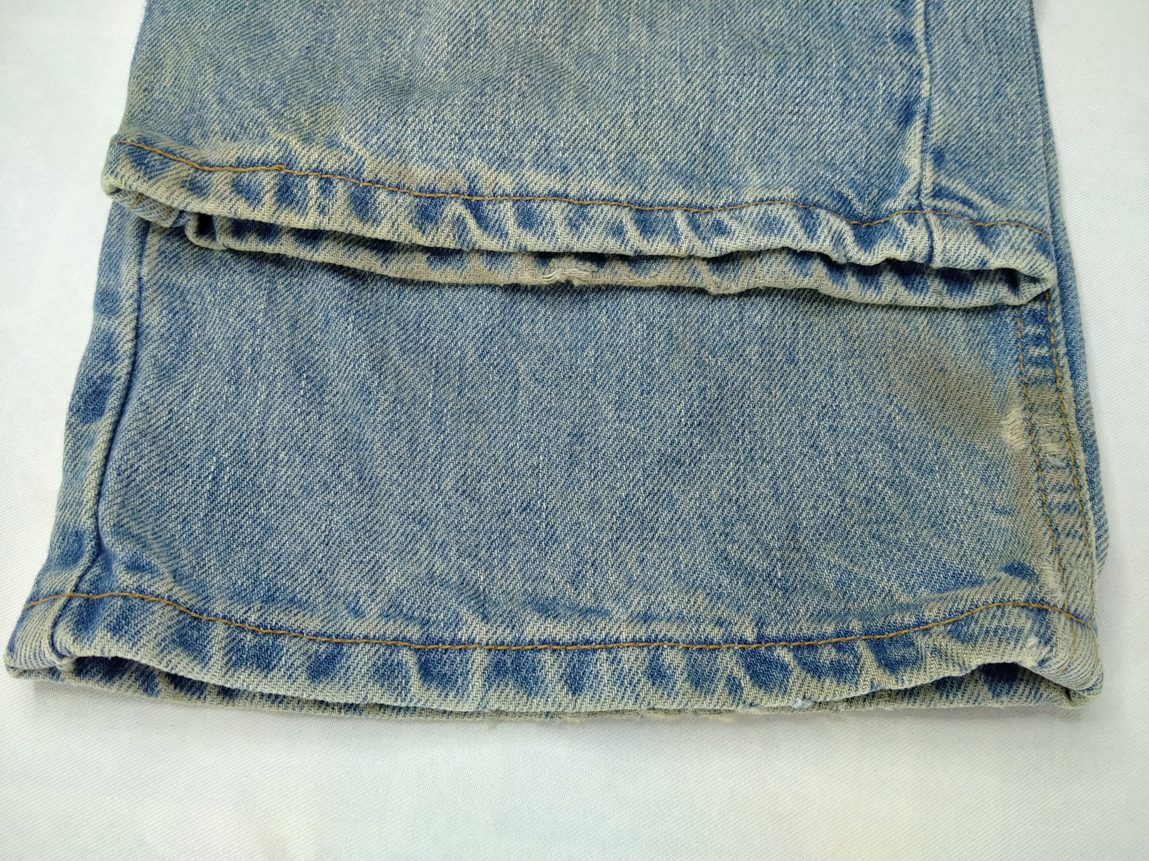 Levi's Vintage Levi's 505 Regular Fit Light Wash Denim 39x30 JN550 Size US 39 - 12 Thumbnail