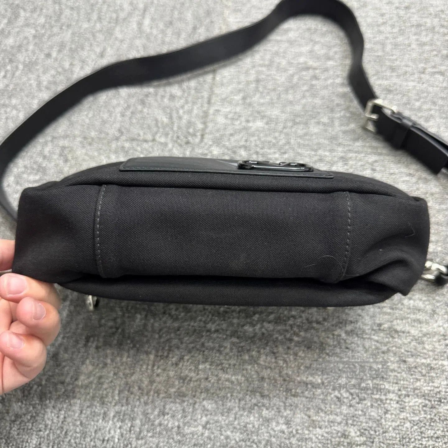 Valentino Black Crossbody Bag with Portrait Print. Size ONE SIZE - 4 Thumbnail