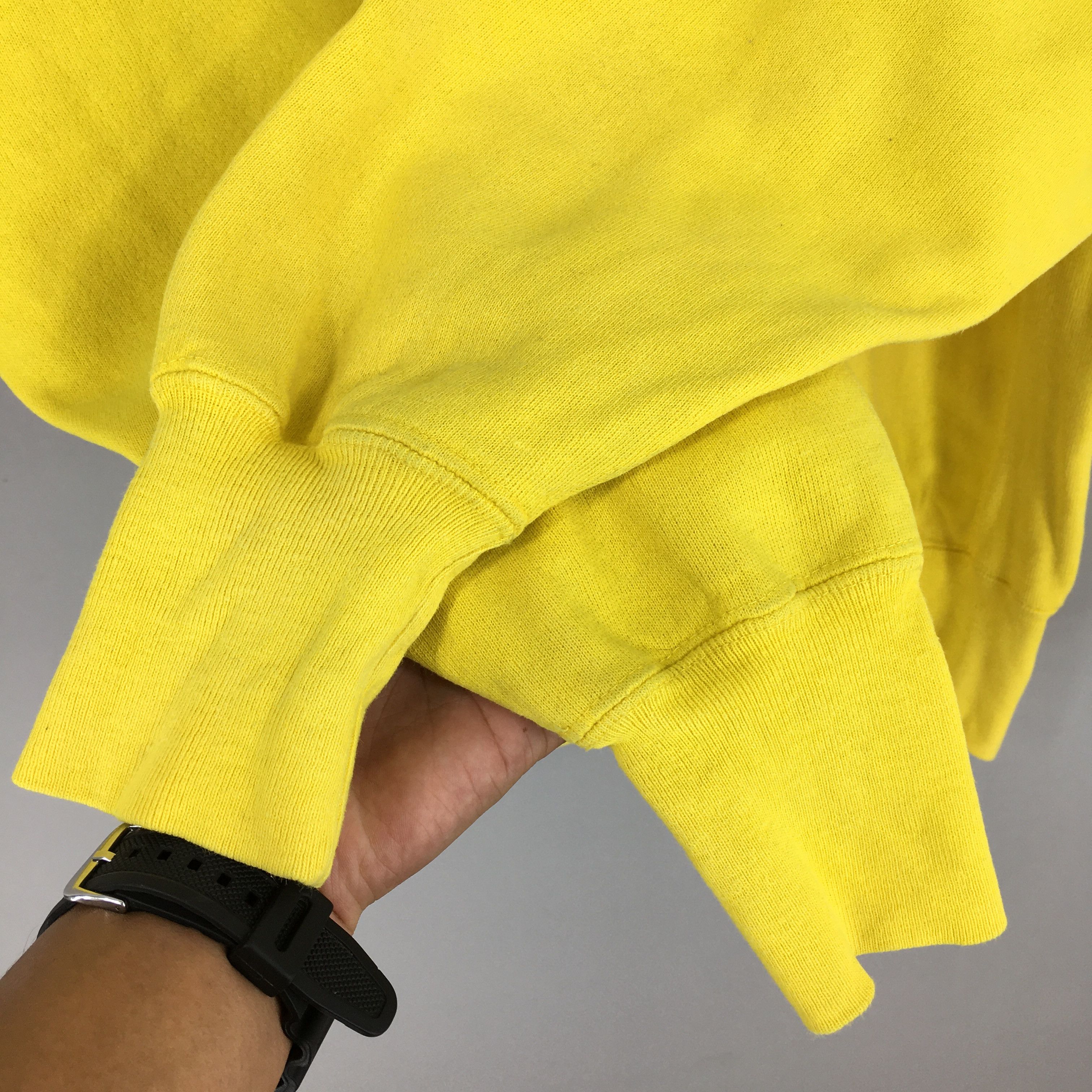 Champion Vintage Champion Reverse Weave Yellow Sweatshirt XL Size US XL / EU 56 / 4 - 4 Thumbnail