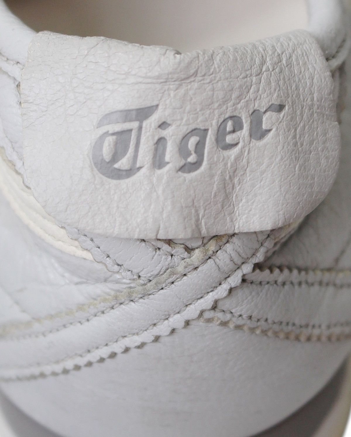 Asics × Onitsuka Tiger × Vintage ONITSUKA TIGER MEXICO 66 DELUXE – GREY LEATHER Size US 6 / EU 39 - 9 Thumbnail
