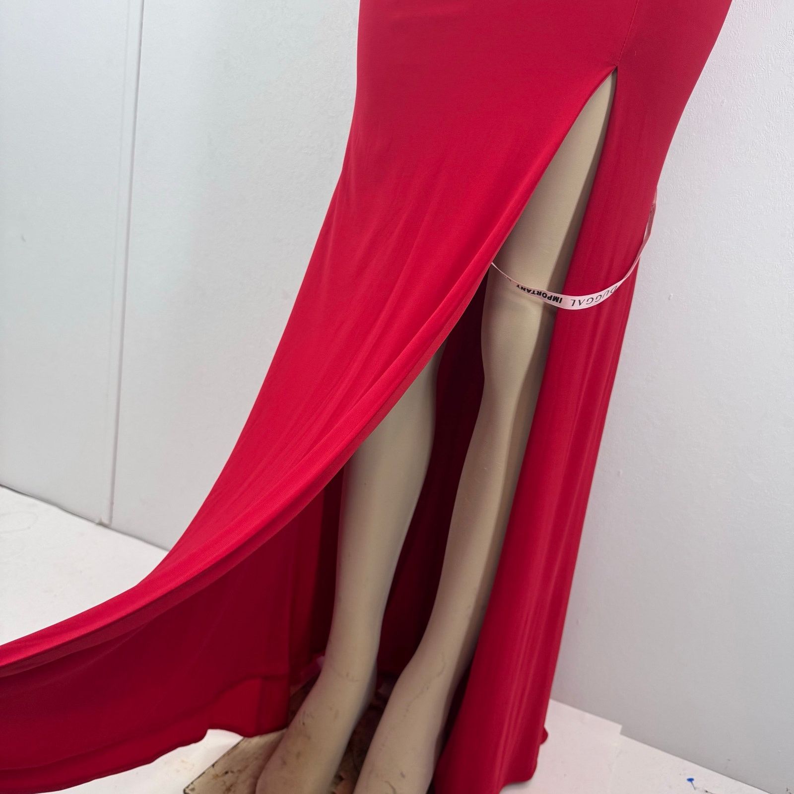 Mac Duggal Mac Duggal Women's Pleated Wrapping Sleeveless Gown Red sz 2 Size XS / US 0-2 / IT 36-38 - 4 Thumbnail