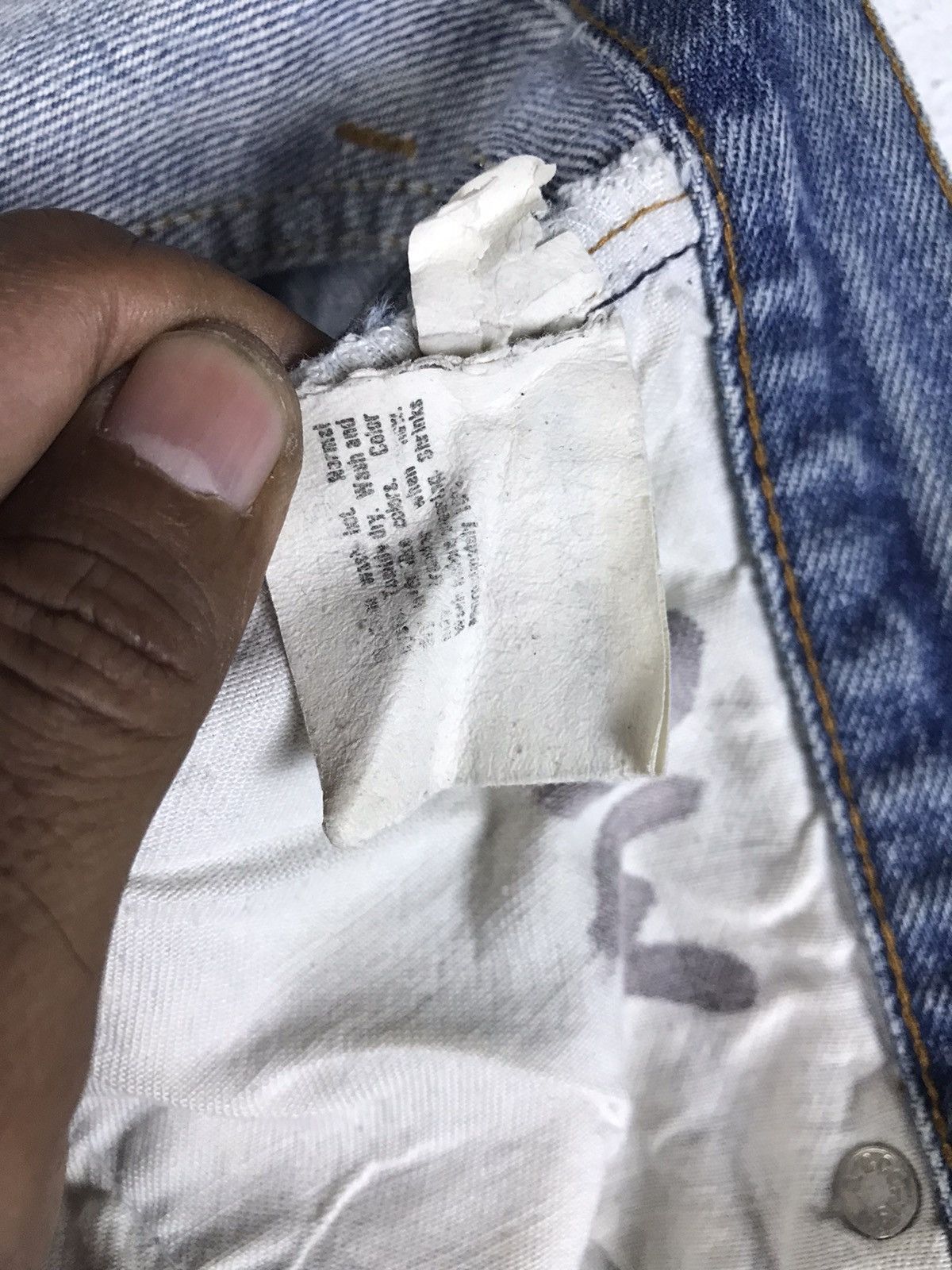 Levi's Thrashed Vintage 80s Levi’s 501 Denim Jeans Made in USA Size US 29 - 15 Thumbnail