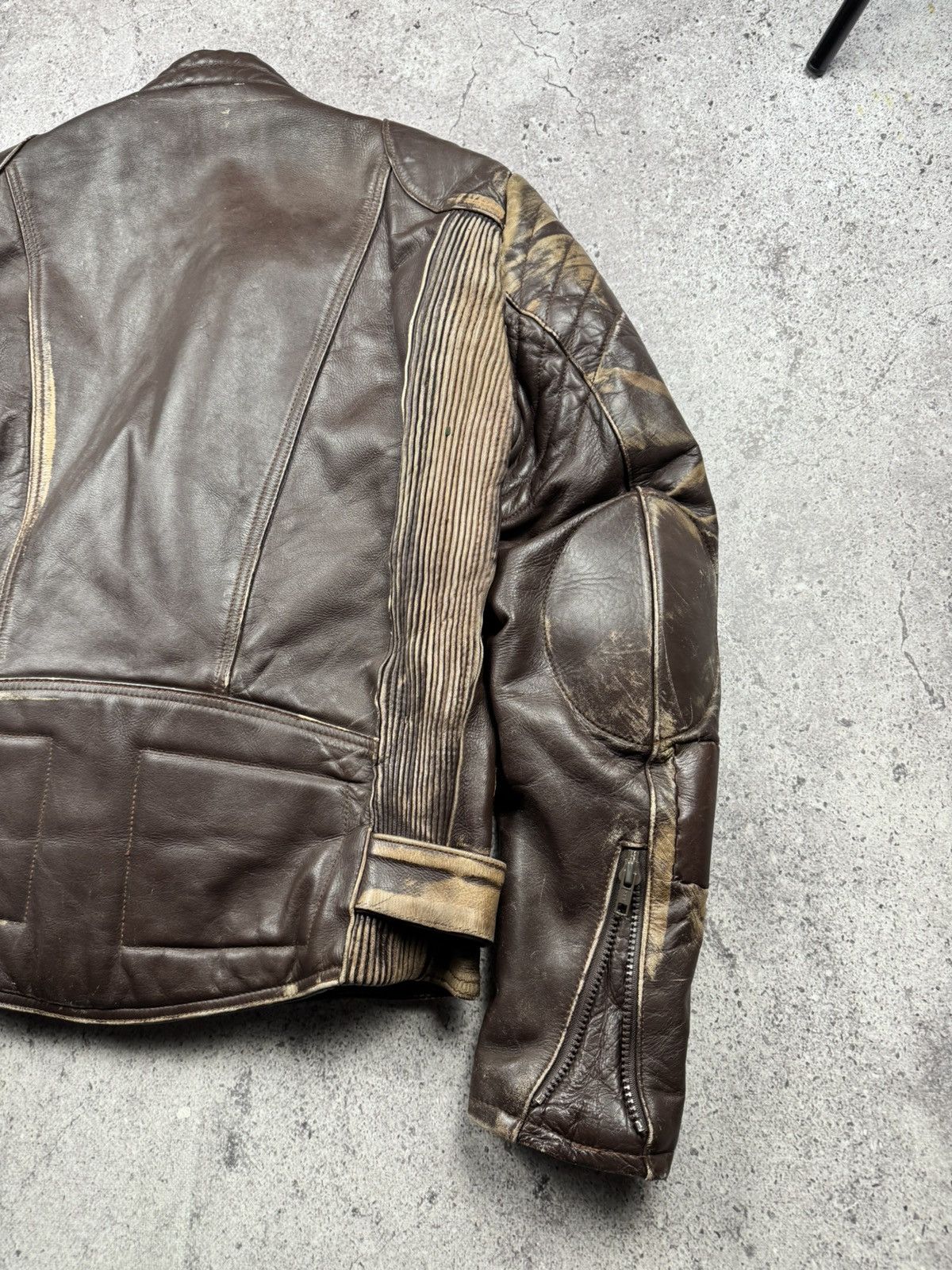 Vintage VINTAGE 80S BROWN BIKER RAMONES FADED RACING LEATHER JACKET Size US L / EU 52-54 / 3 - 15 Thumbnail