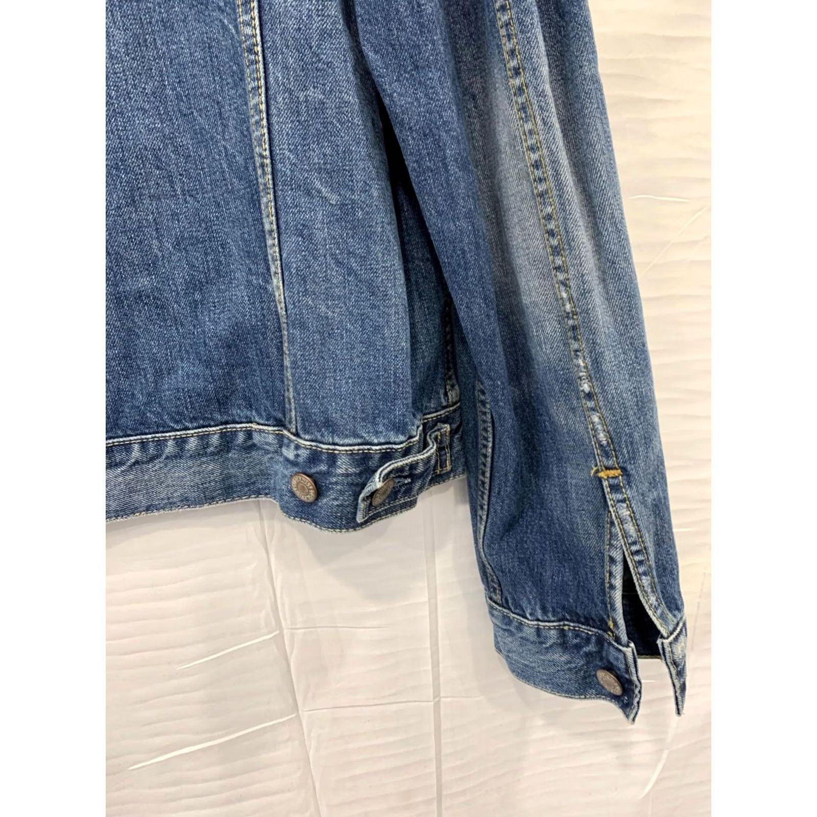 Levi's VINTAGE Levi’s 70500 Denim Trucker Jacket XXL Blue Classic Men Shirt Size US 39 - 6 Thumbnail