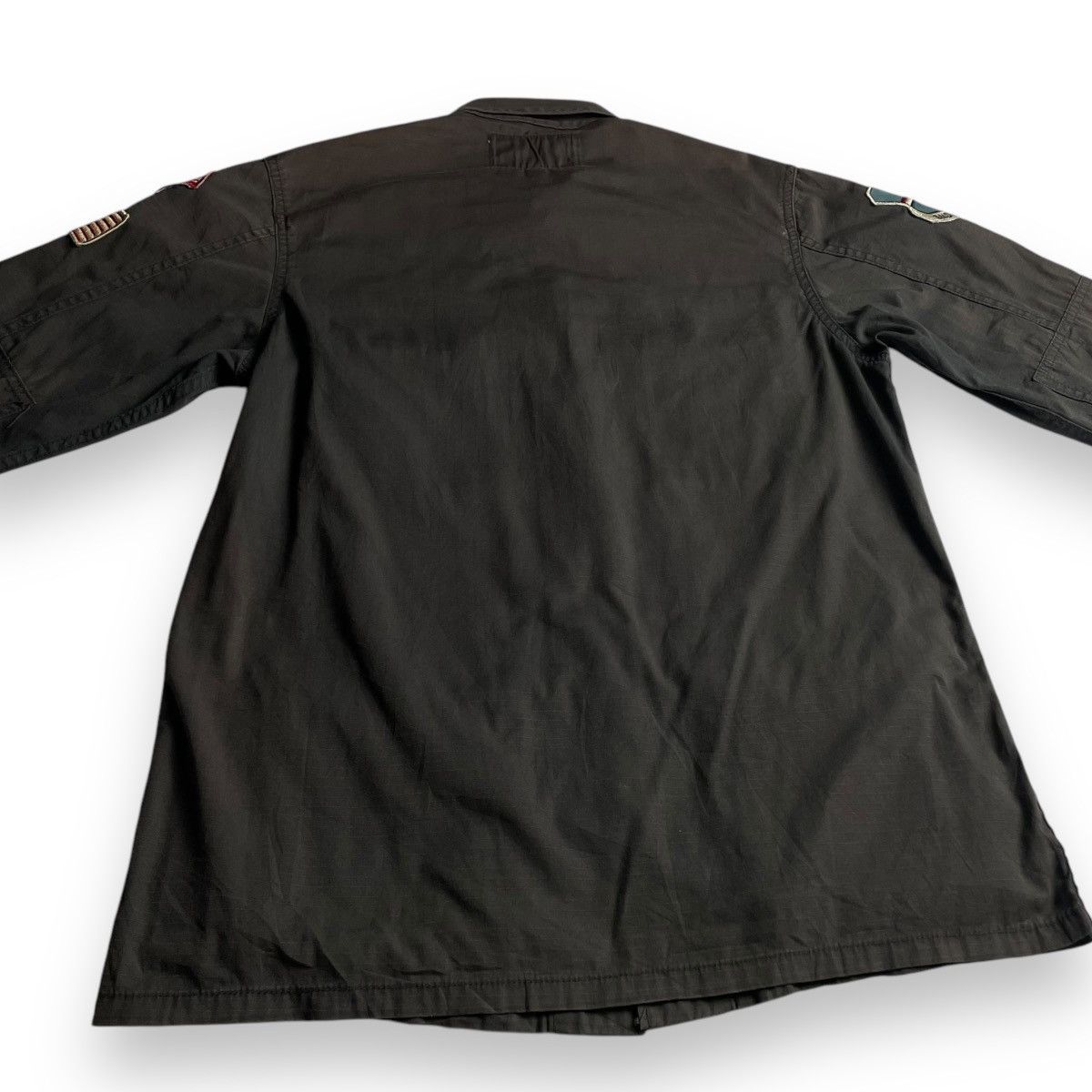 Avirex AVIREX MILITARY PATCHES HIDDEN BUTTON UP WORKSHIRT Size US L / EU 52-54 / 3 - 11 Thumbnail