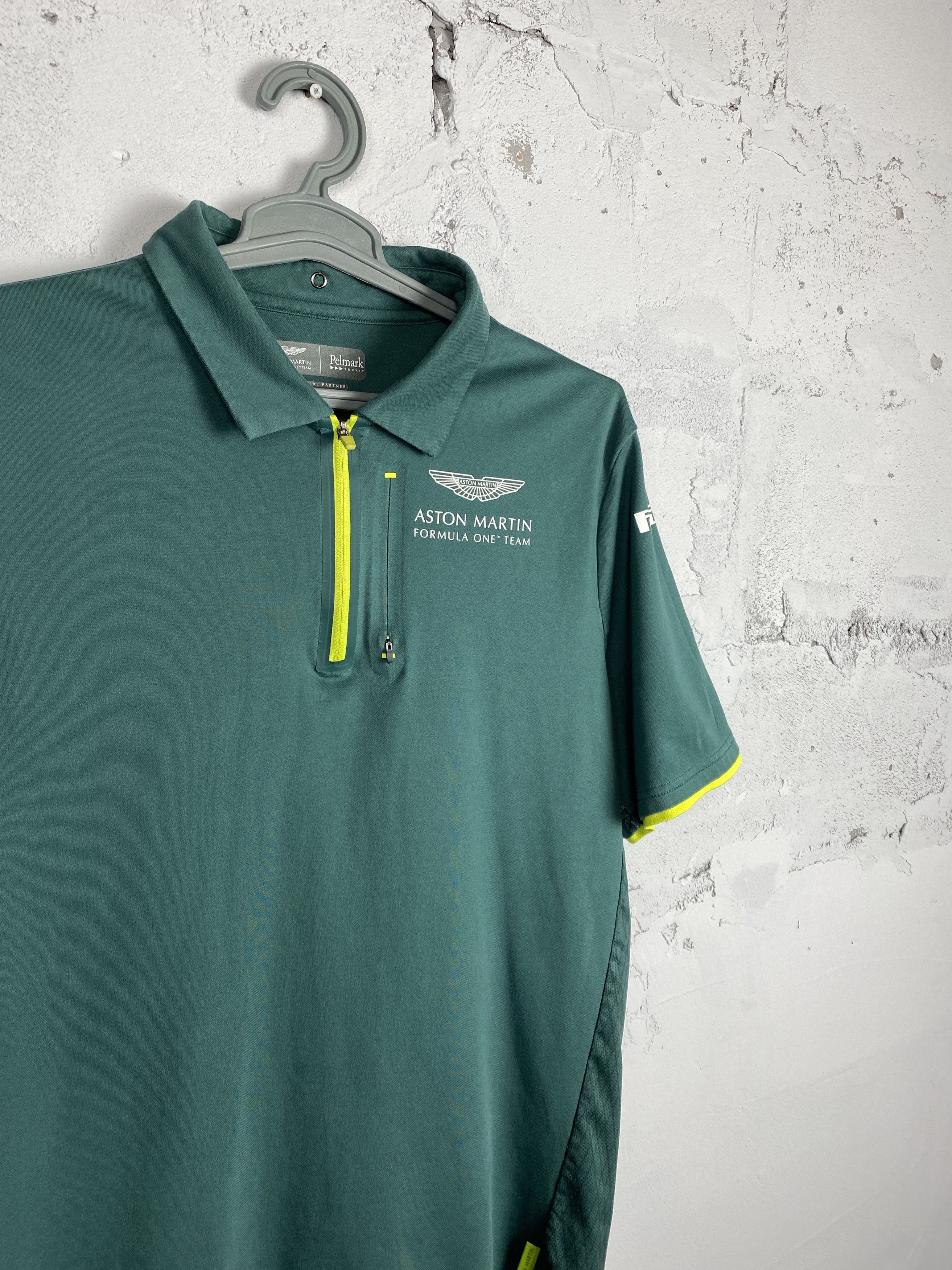 Formula 1 Aston Martin formula 1 racing t shirt Size US XL / EU 56 / 4 - 2 Thumbnail