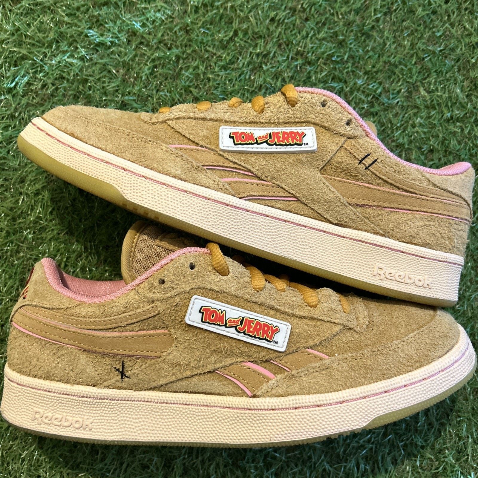 Reebok Reebok Club C Revenge Low x Tom & Jerry - 2020 Size 9.5 Size US 9.5 / EU 42-43 - 1 Thumbnail