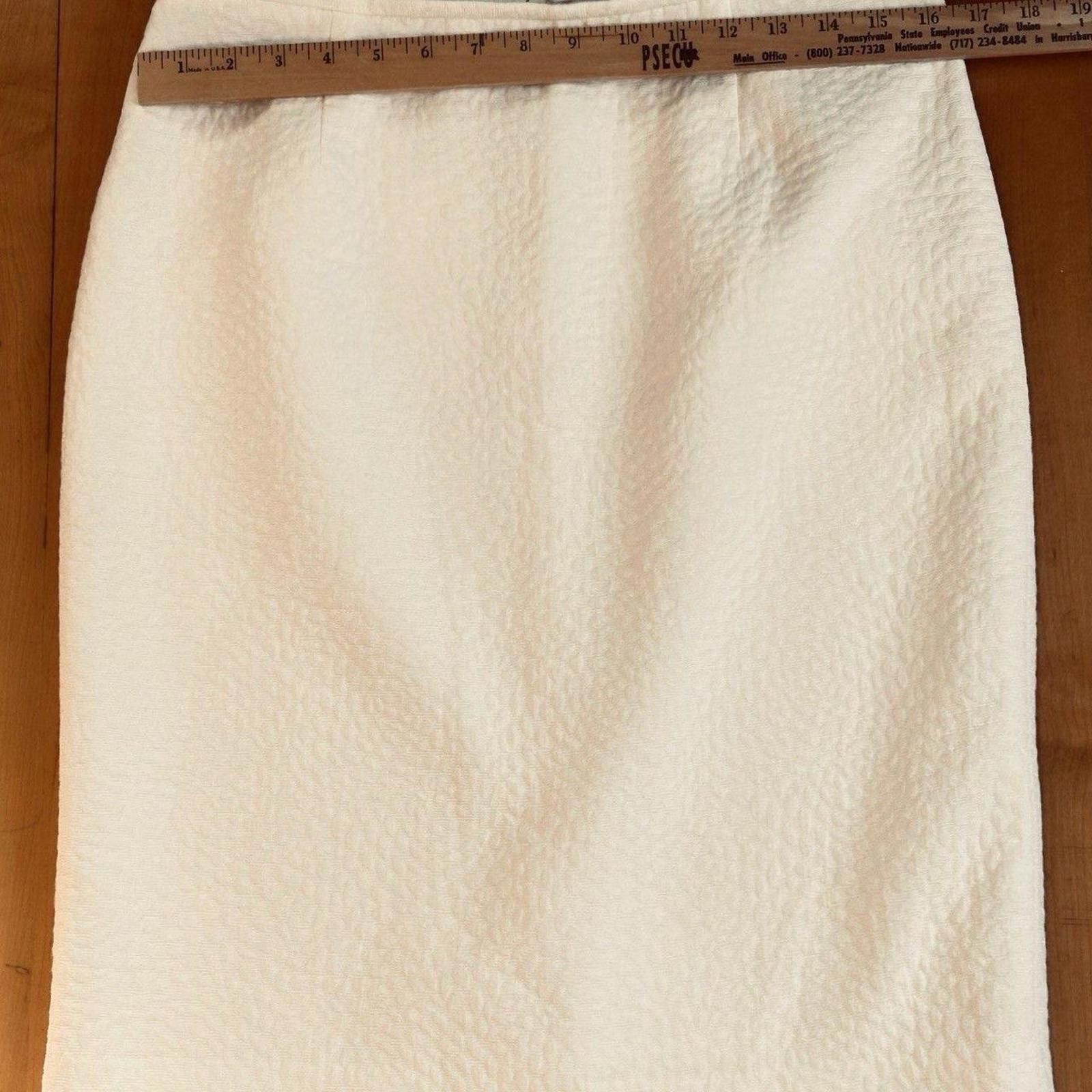 Calvin Klein Calvin Klein Women's Cream Skirt Cotton Blend Midi Pencil Size 32" / US 10 / IT 46 - 3 Thumbnail
