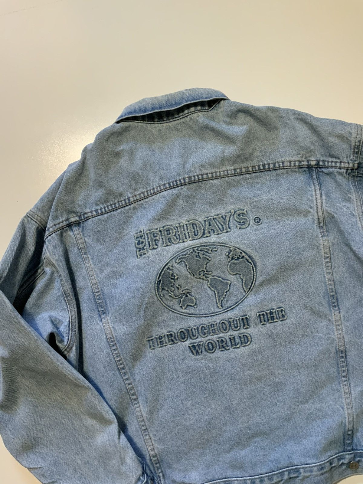 Vintage 80s 90s TGI Friday’s The World Embossed Denim Jean Jacket Size US L / EU 52-54 / 3 - 5 Thumbnail