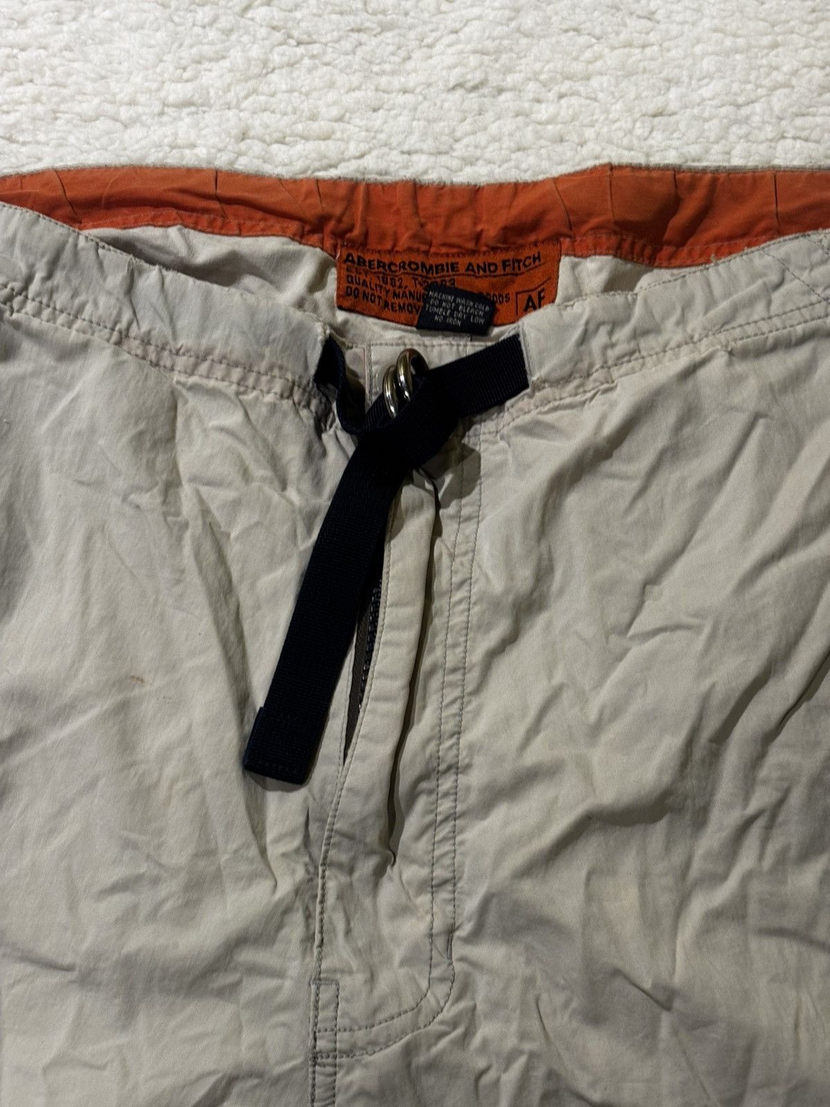 Abercrombie & Fitch Men’s vintage cargo shorts2226 Size US 33 - 2 Thumbnail