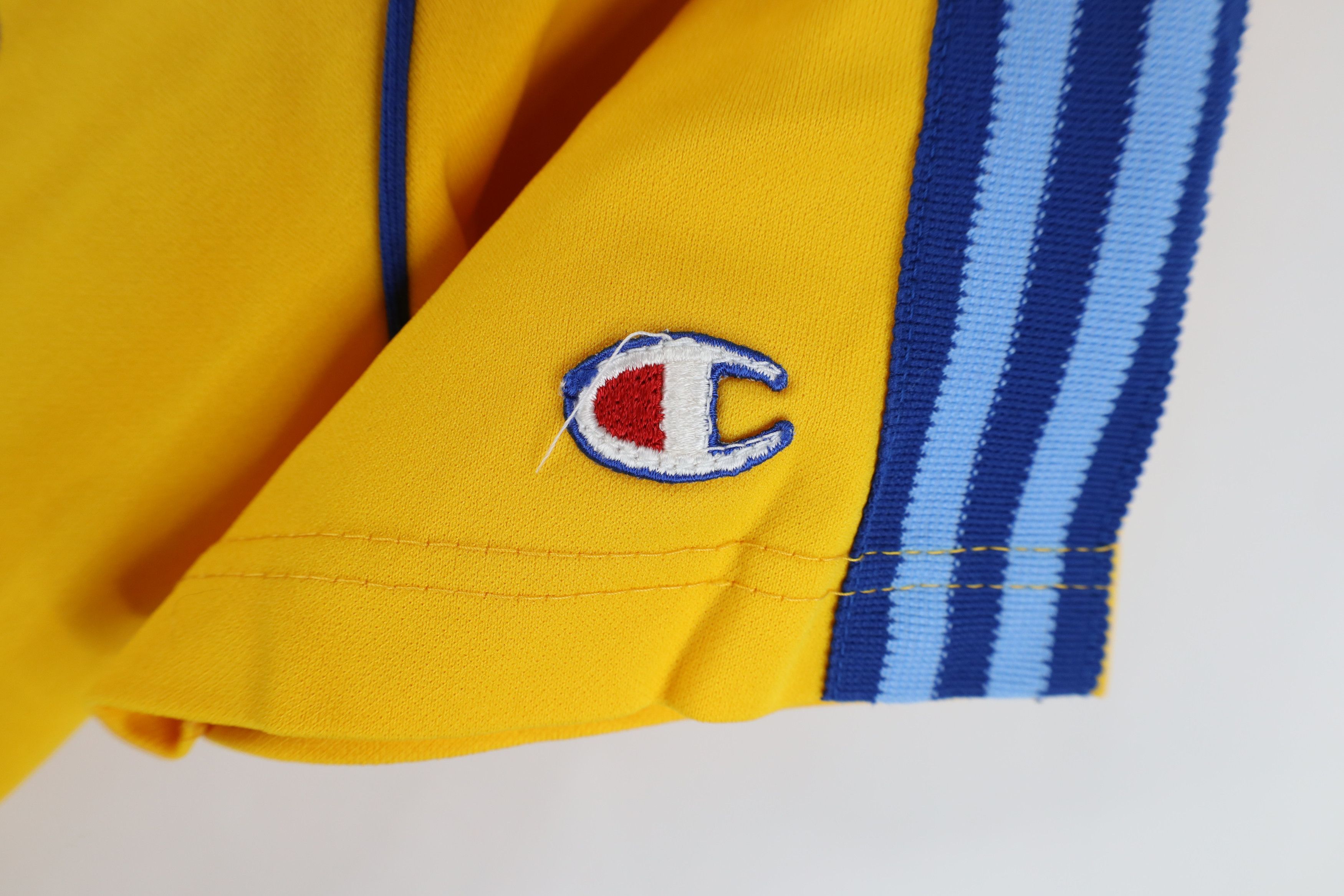 Champion Vintage 70s Champion V-Neck Durene Jersey T-Shirt Yellow USA Size XL / US 12-14 / IT 48-50 - 4 Thumbnail