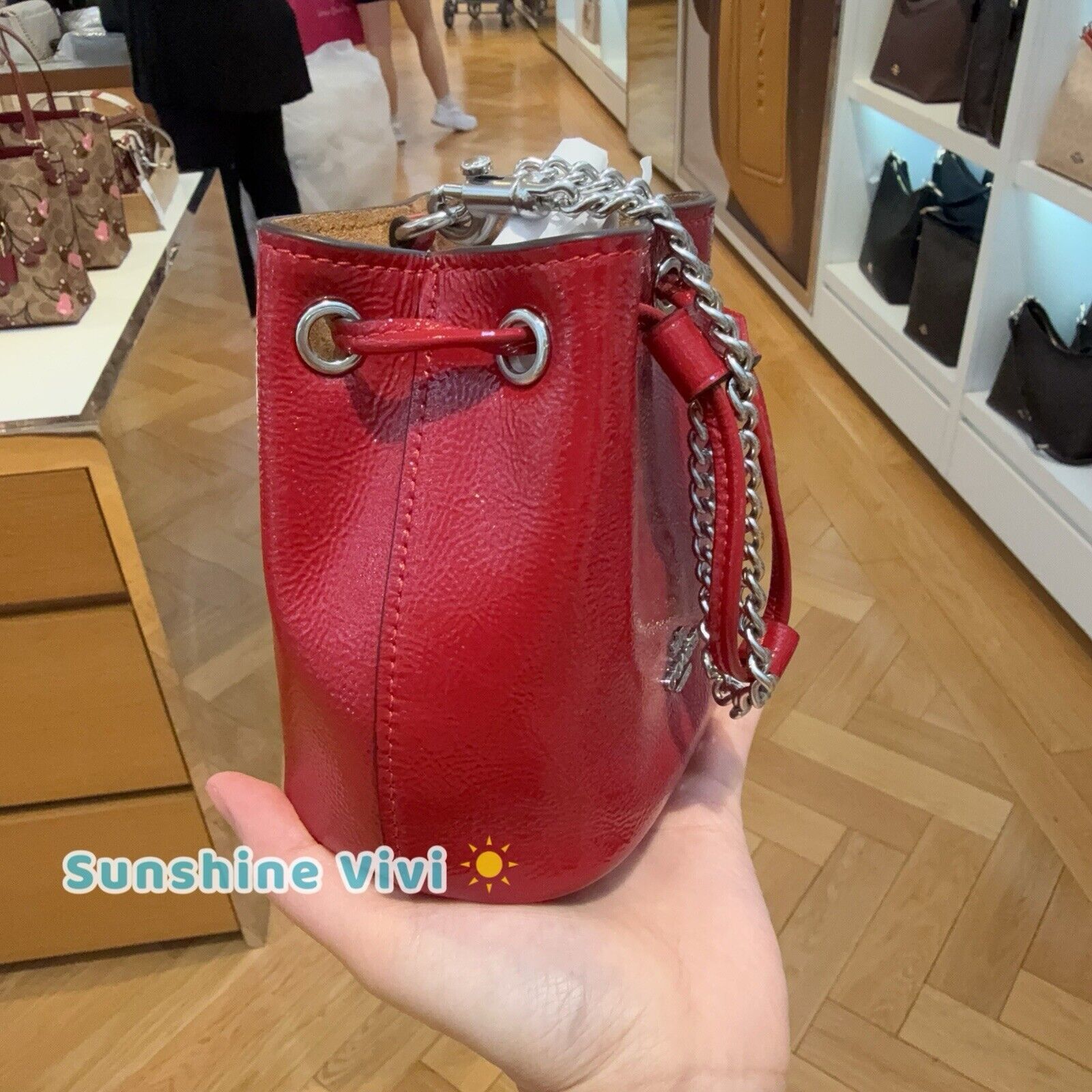 Coach NWT Coach Drawstring Wristlet Pouch Bag Patent Leather CZ028 Size ONE SIZE - 5 Thumbnail