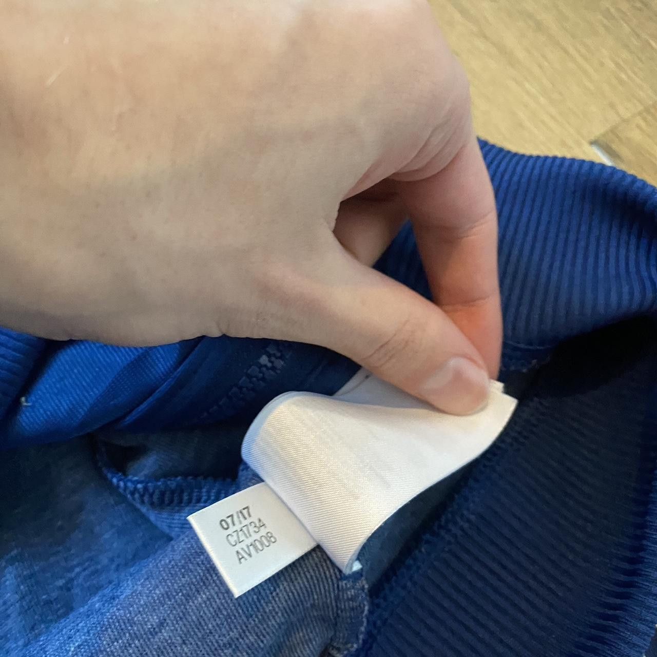 Adidas Adidas blue and white hooded jacket Sportswear Streetwear Size US S / EU 44-46 / 1 - 5 Thumbnail