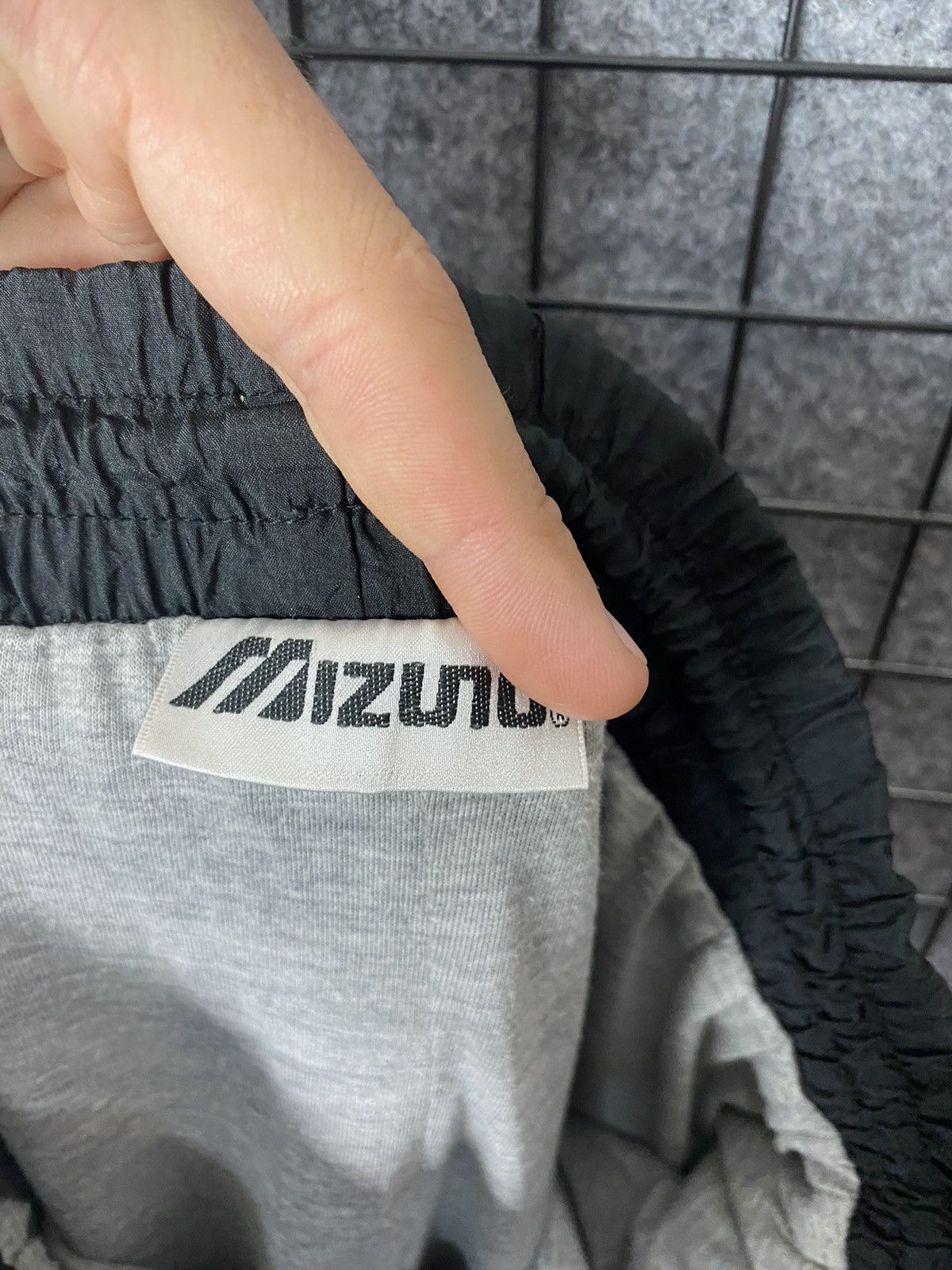Mizuno Mizuno Outdoor Sportswear Nylon Track Pants Size L Size US 34 / EU 50 - 6 Thumbnail