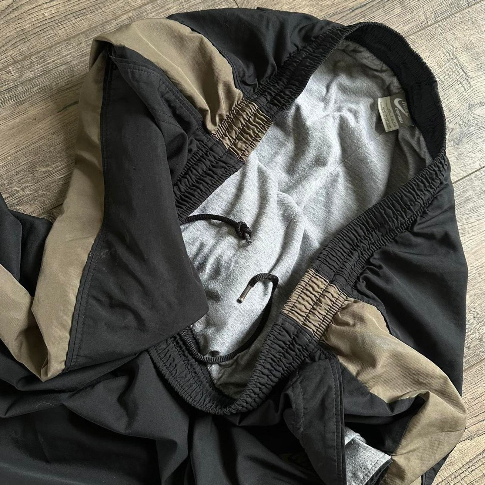 Nike × Vintage Vintage 90s Nike Swooshy Nylon Baggy Wide Leg Track Pant Size US 34 / EU 50 - 3 Thumbnail