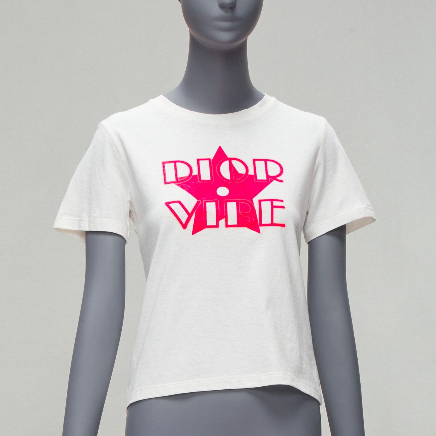 Dior CHRISTIAN DIOR 2022 Dior Vibe neon pink star logo graphic CD bee white tshirt XS Size S / US 4 / IT 40 - 1 Thumbnail