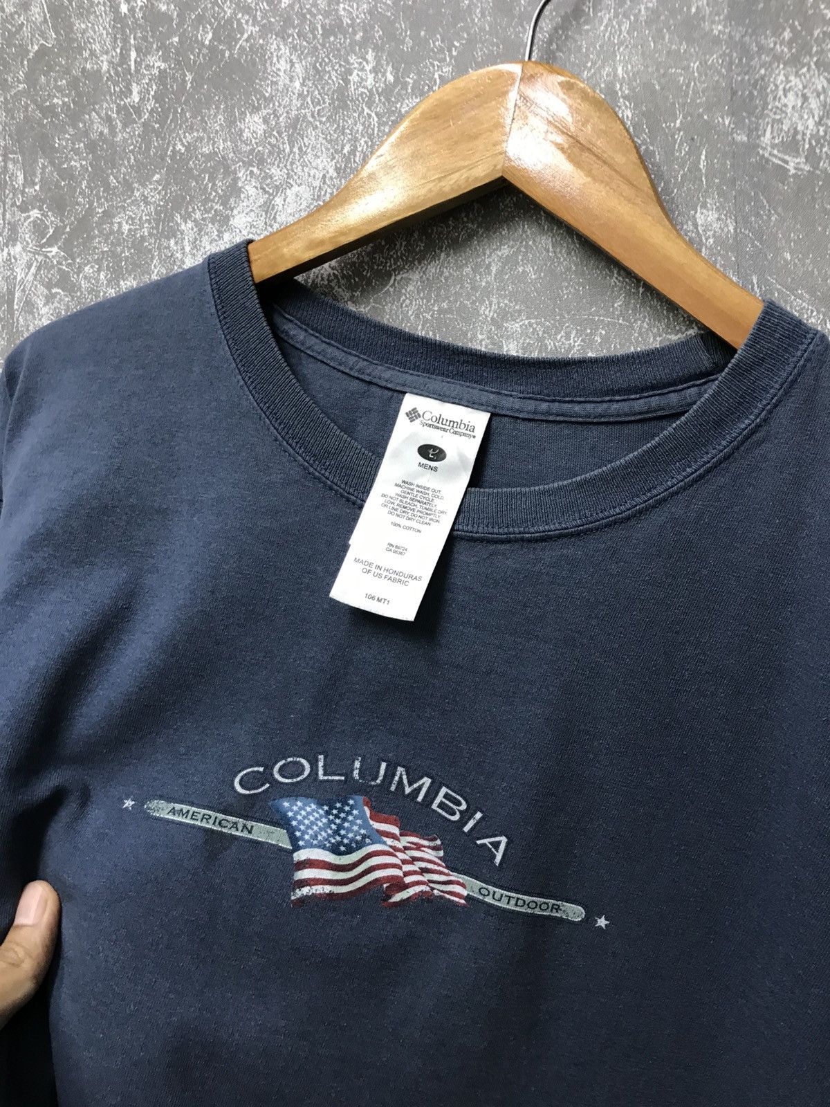 Columbia Vintage Columbia Outdoor Sports Tee Size US L / EU 52-54 / 3 - 5 Thumbnail