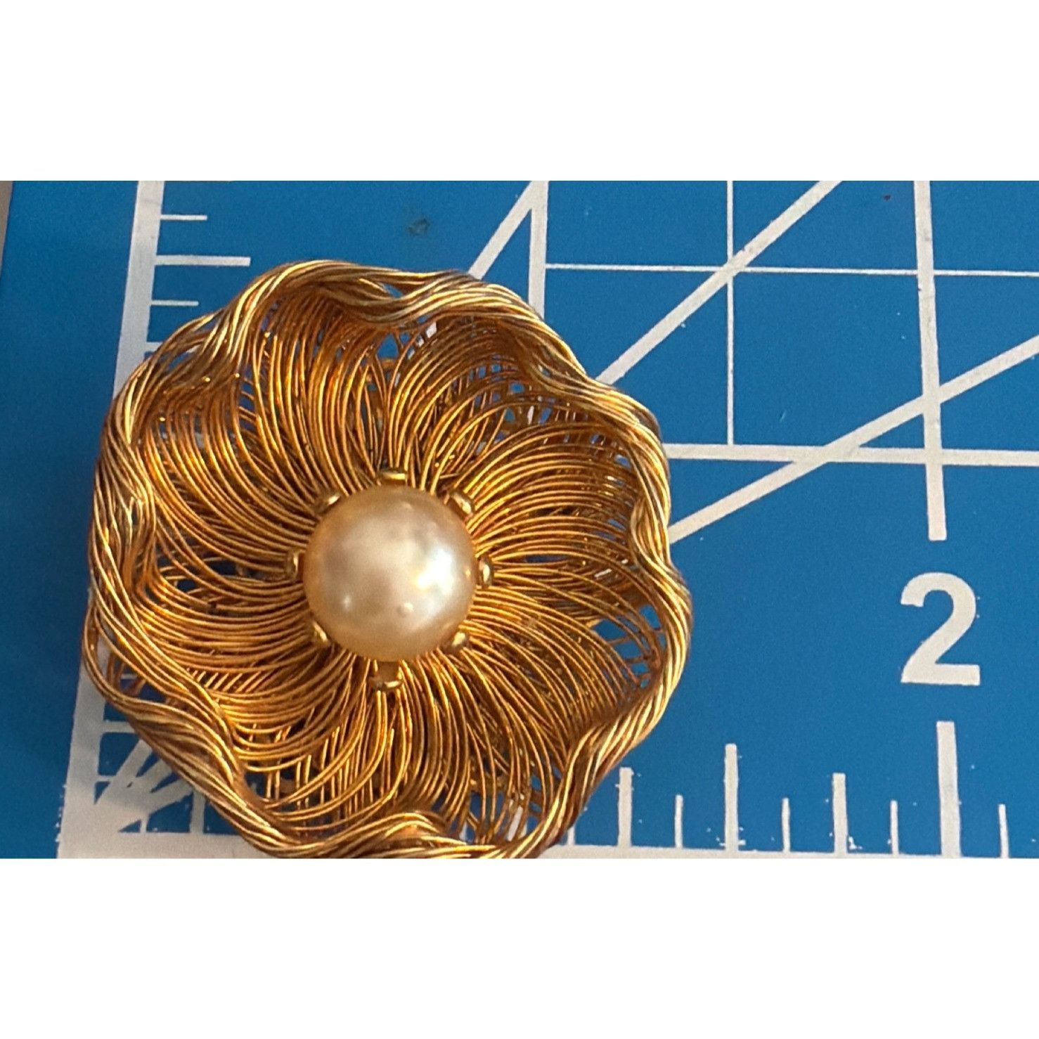 Other Vintage Gold Tone Filigree Flower Wire Wrapped Brooch Faux P Size ONE SIZE - 4 Thumbnail